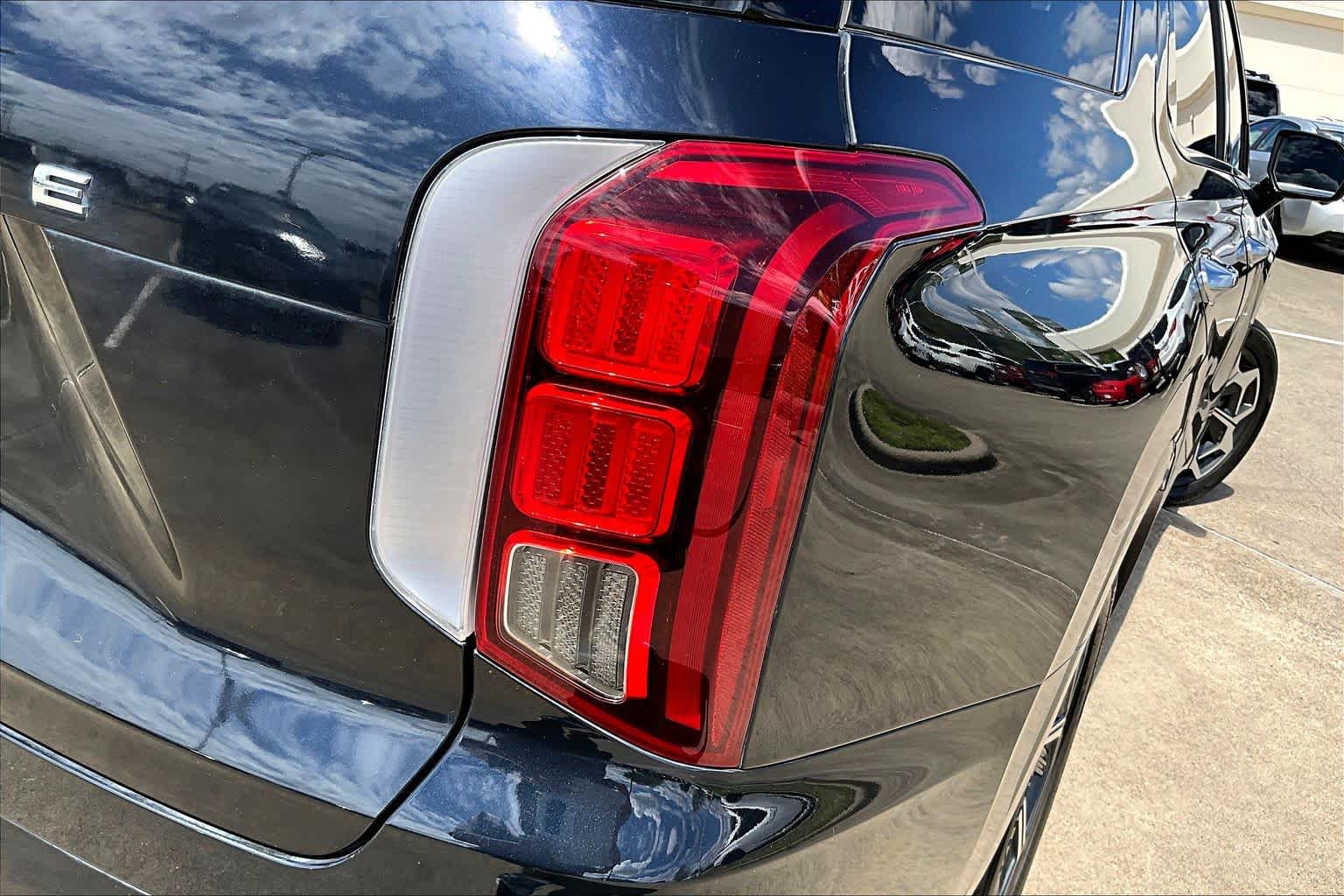 2022 Hyundai Palisade Calligraphy Moonlight Cloud at HGreg Houston