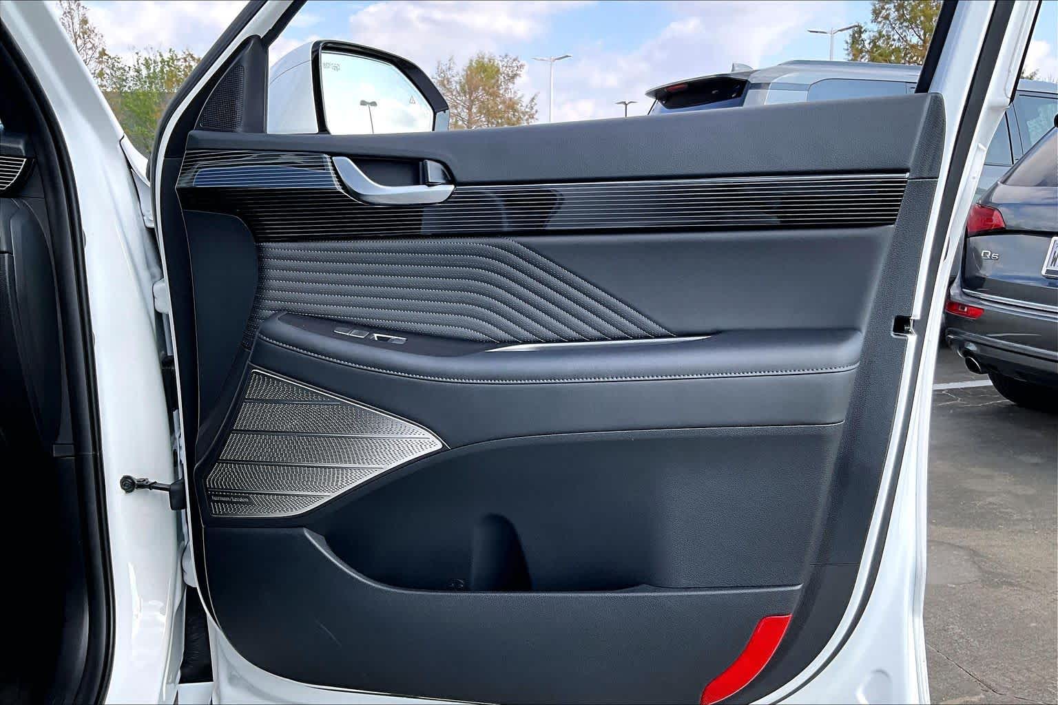 2025 Hyundai Palisade Calligraphy Night Edition Hyper White at Mercedes-Benz of Houston North