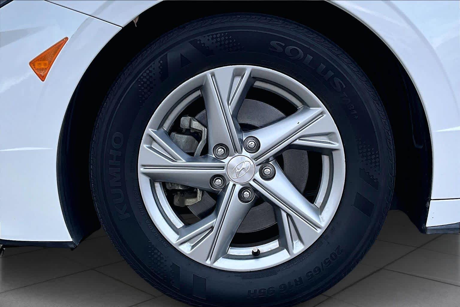 2023 Hyundai Sonata SE Serenity White at Robbins Nissan