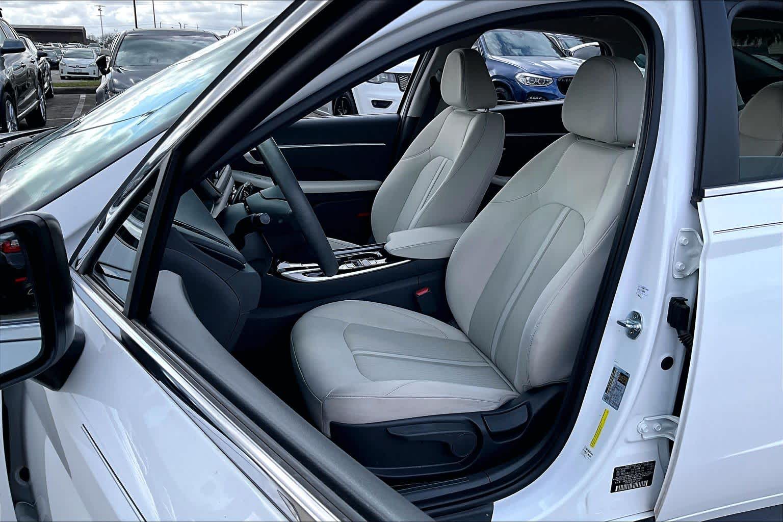 2023 Hyundai Sonata SE Serenity White at Robbins Nissan