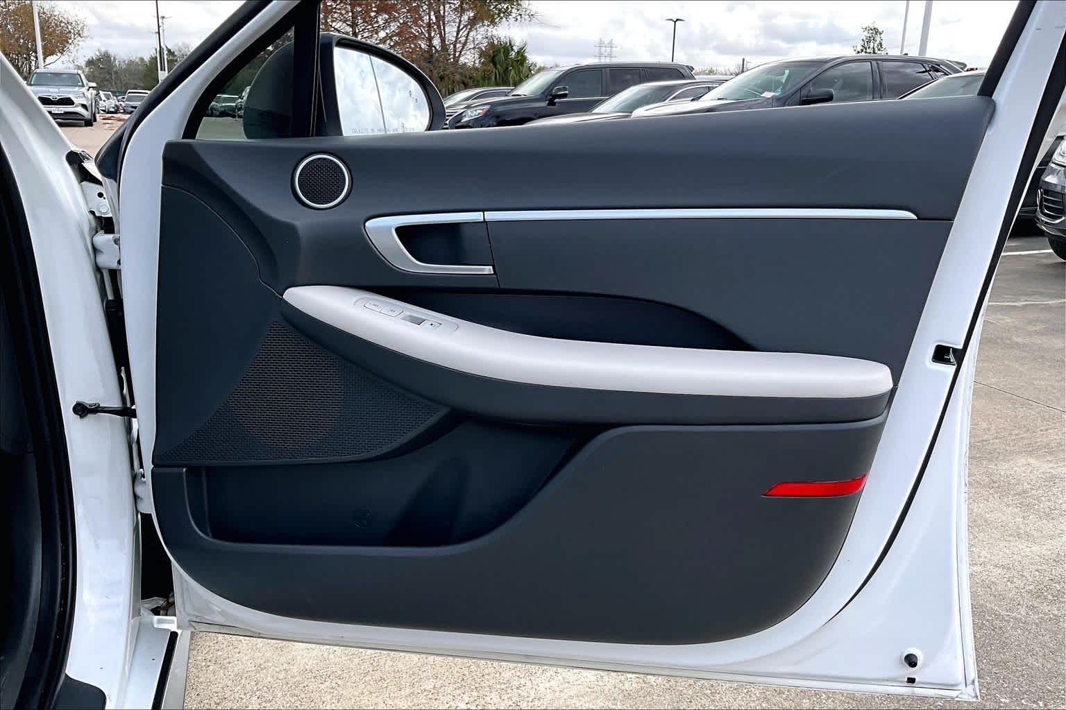 2023 Hyundai Sonata SE Serenity White at Robbins Nissan