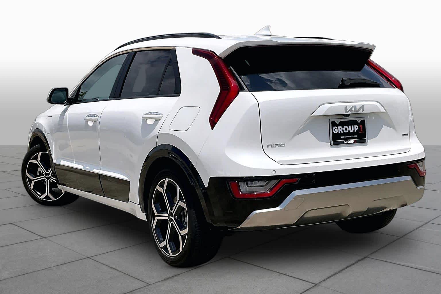 2024 Kia Niro Plug-In Hybrid SX Touring - 10