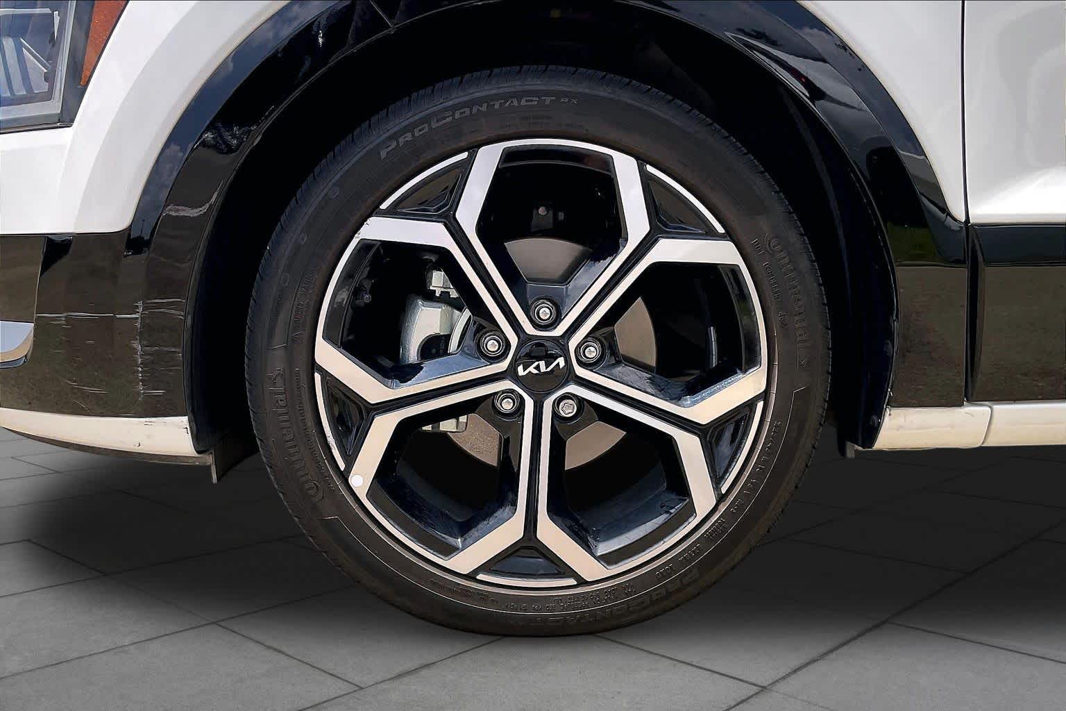 2024 Kia Niro Plug-In Hybrid SX Touring - 9