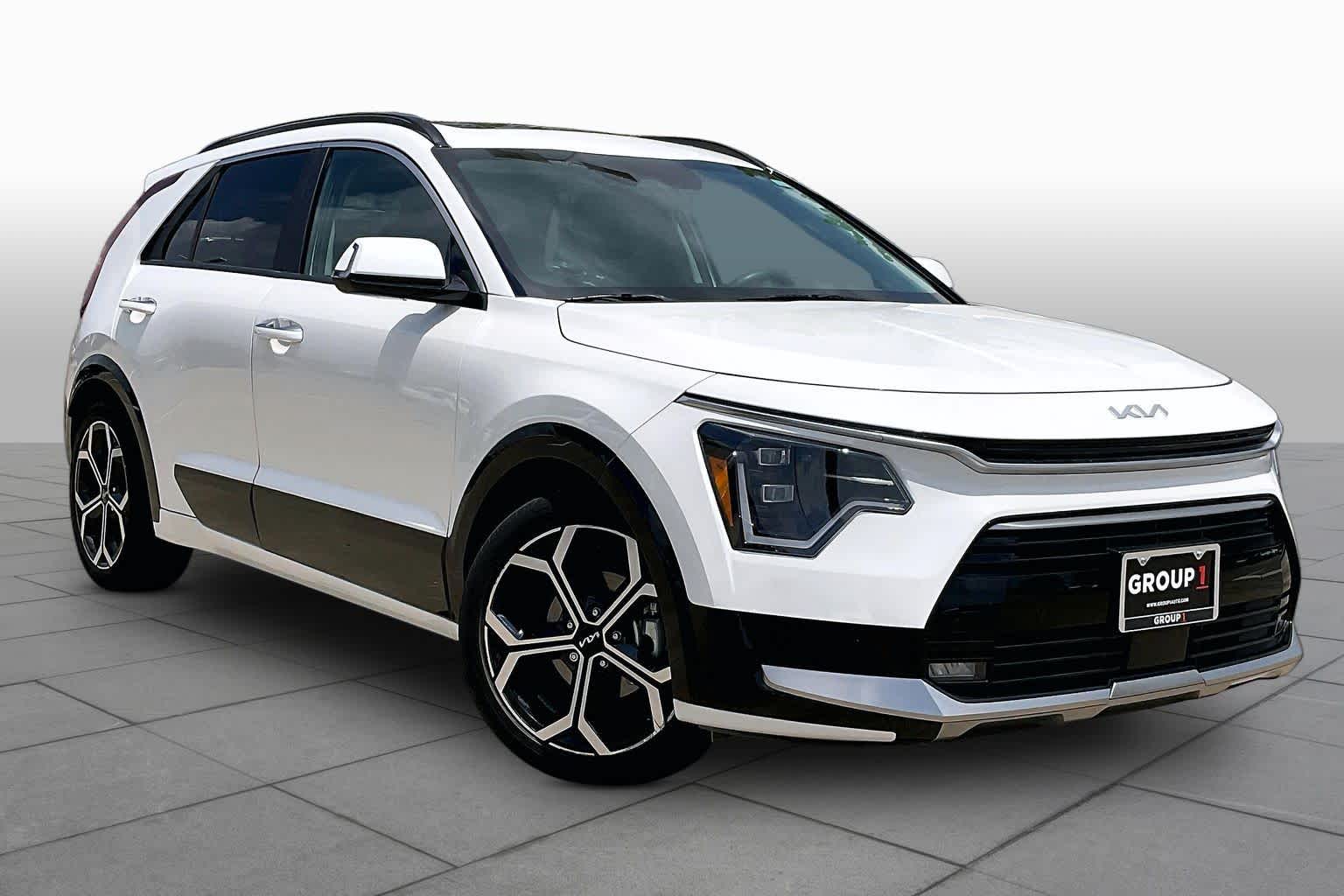 2024 Kia Niro Plug-In Hybrid SX Touring - 2