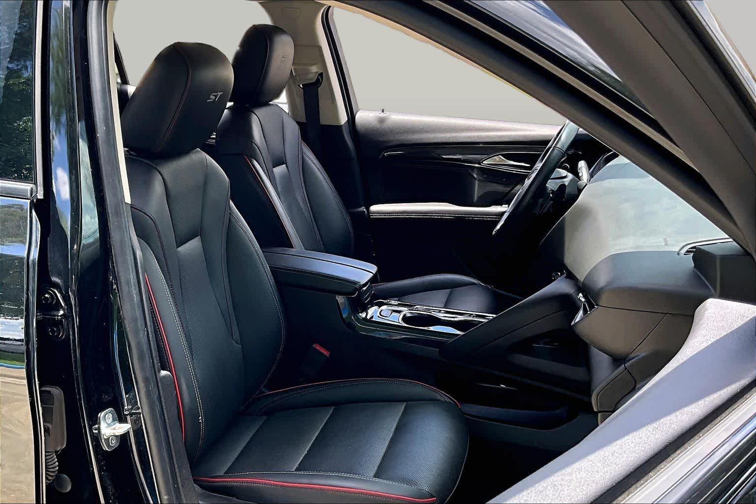 2022 Buick Envision Essence Ebony Twilight Metallic at Group 1 GMC Buick South