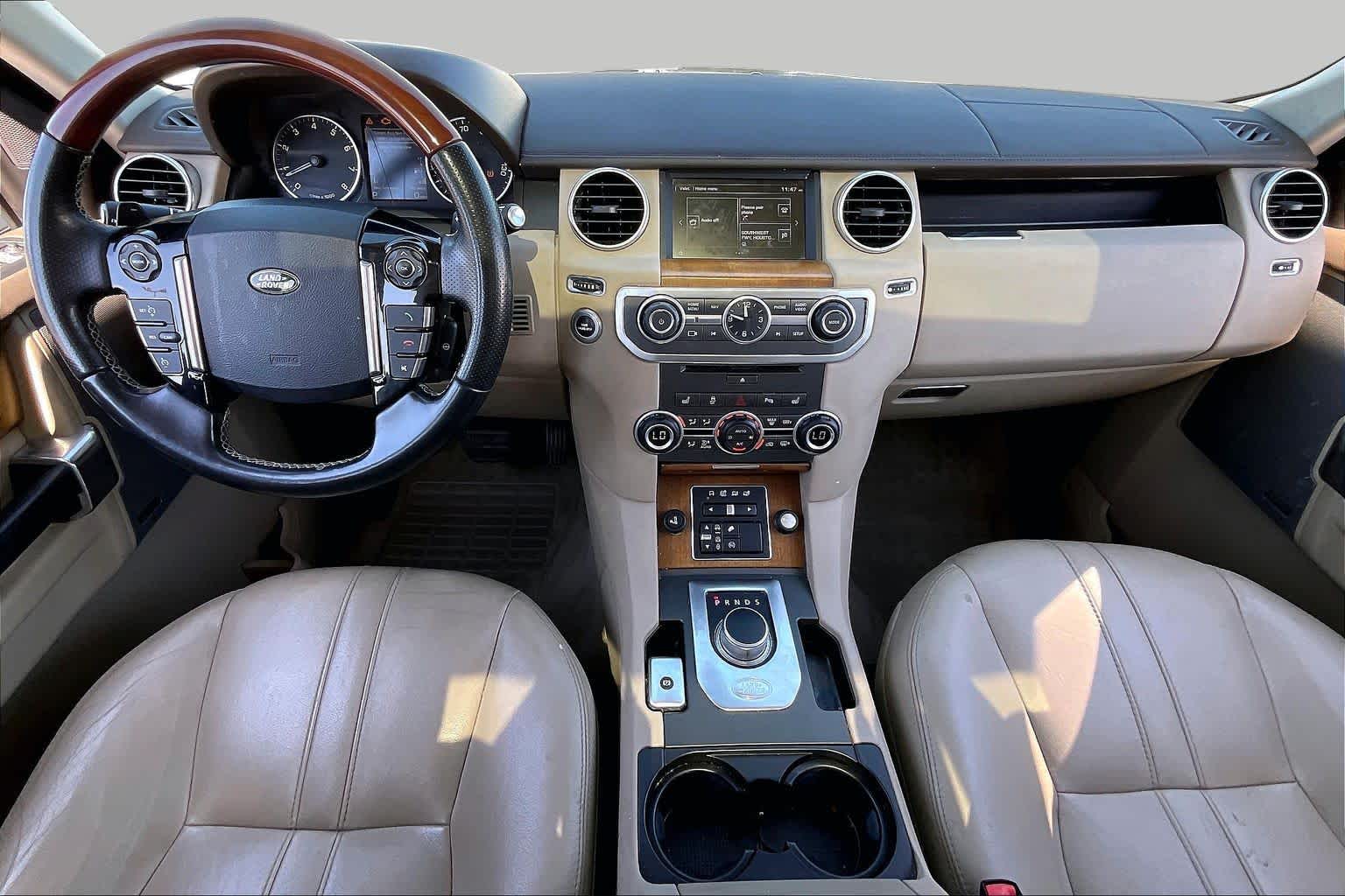 2016 Land Rover LR4 photo 14 of 33