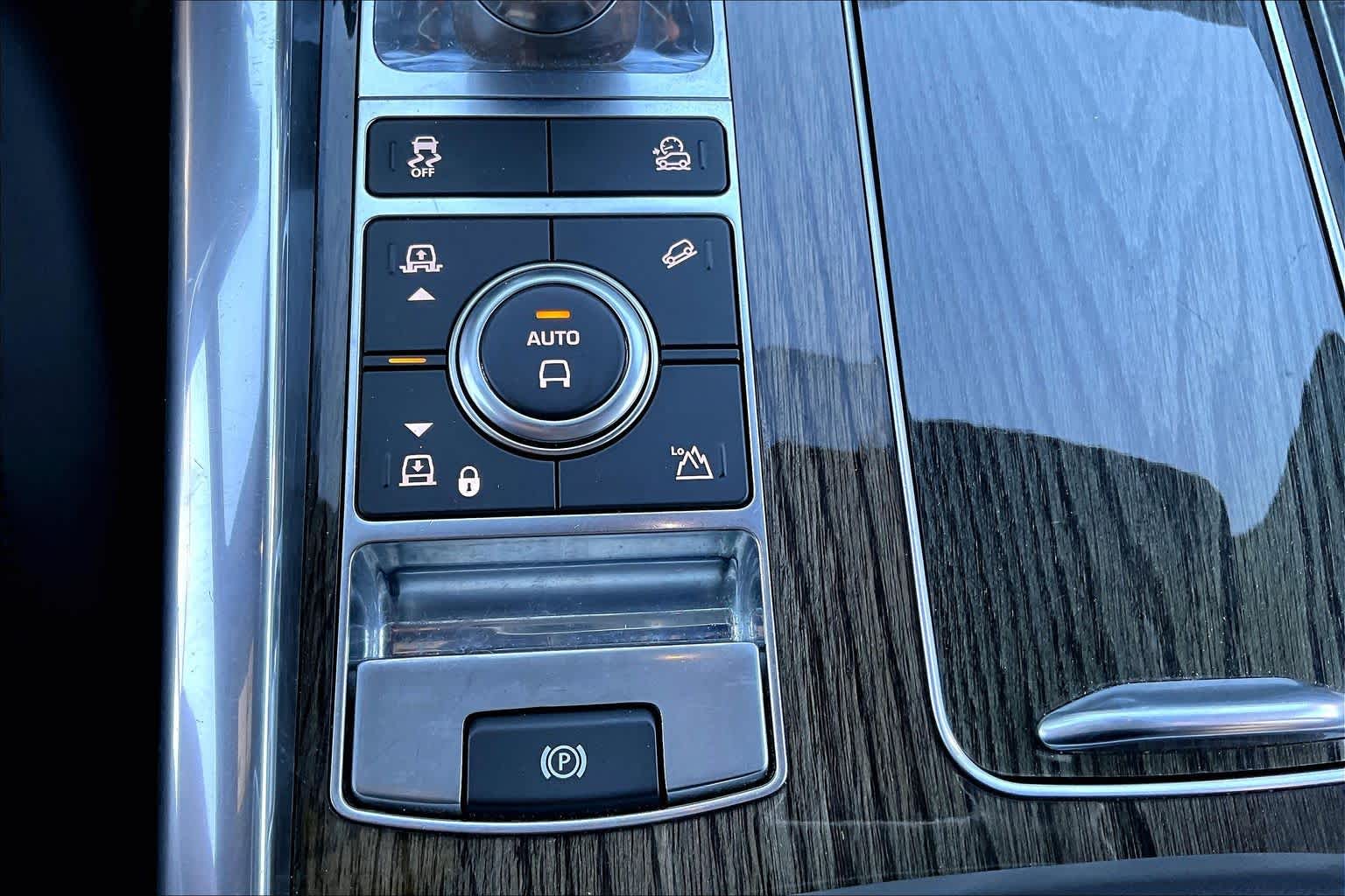 2020 Land Rover Range Rover Sport photo 34 of 35