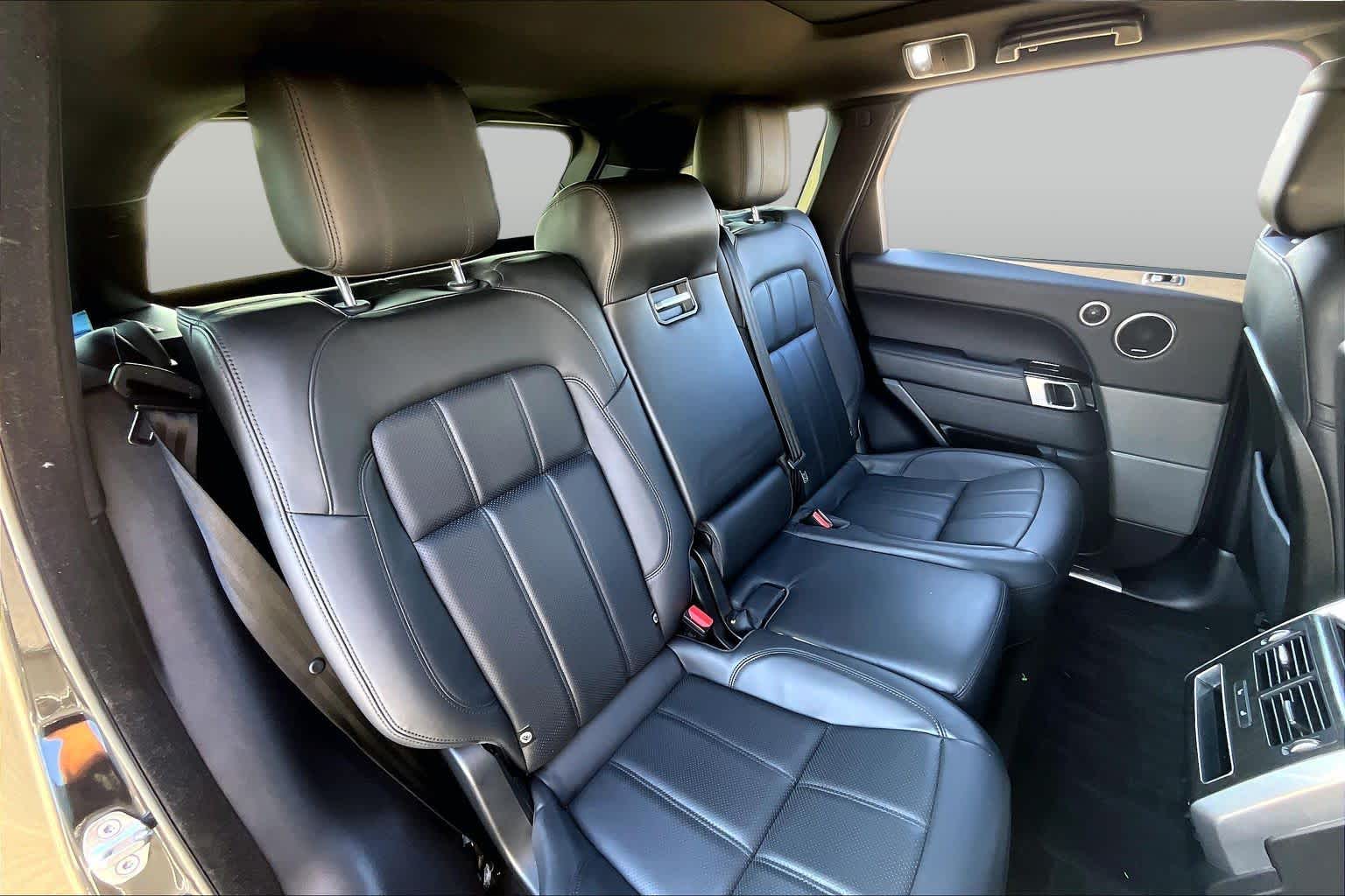 2020 Land Rover Range Rover Sport photo 18 of 35