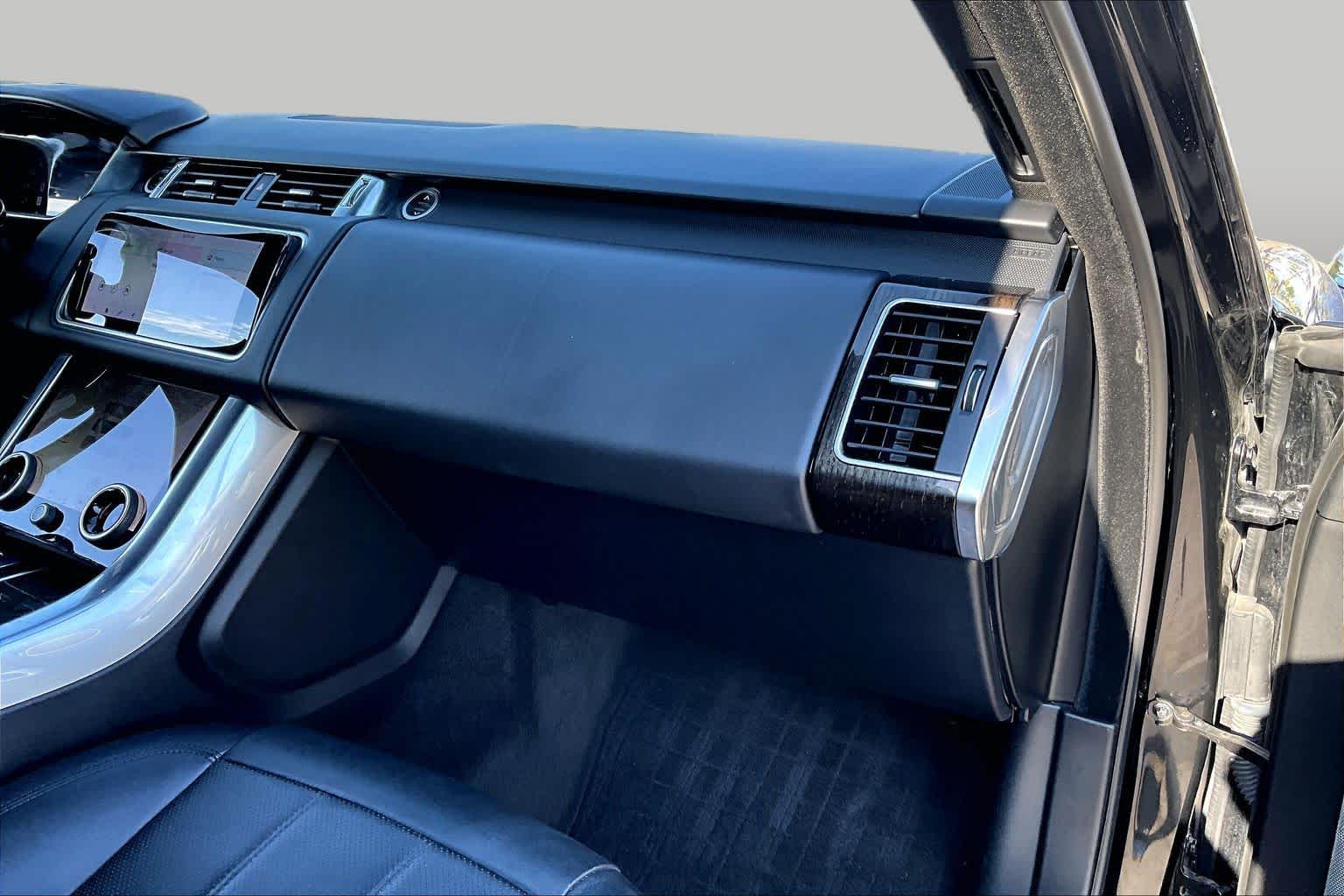 2020 Land Rover Range Rover Sport photo 17 of 35
