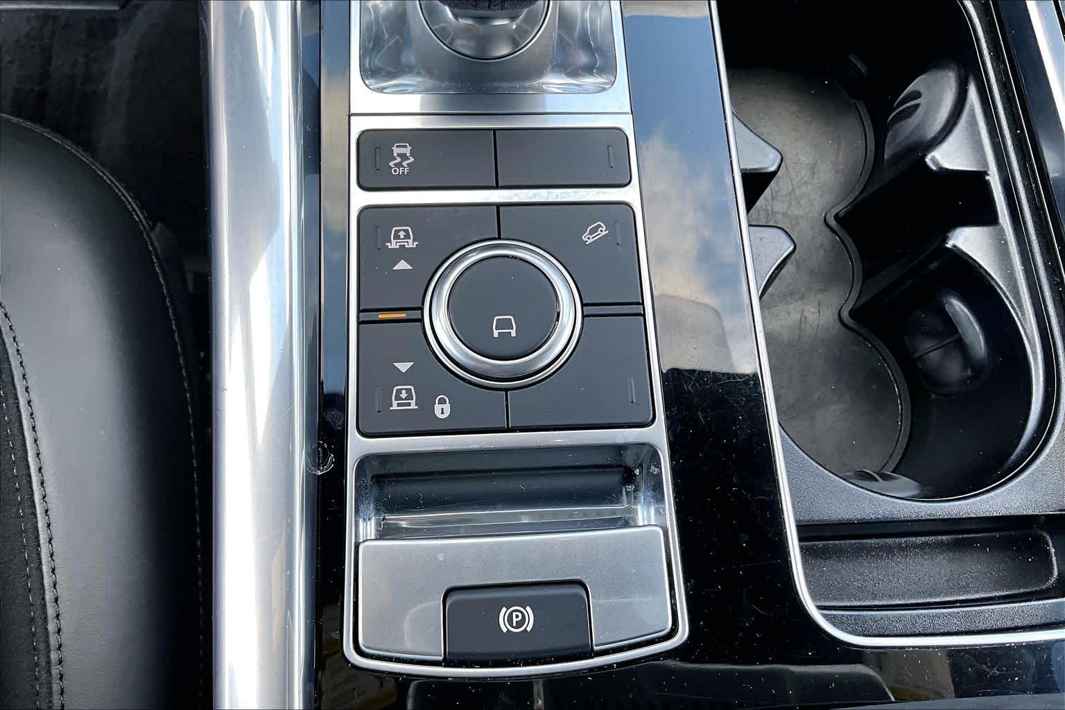 2021 Land Rover Range Rover Sport HST Fuji White at Sterling McCall Nissan