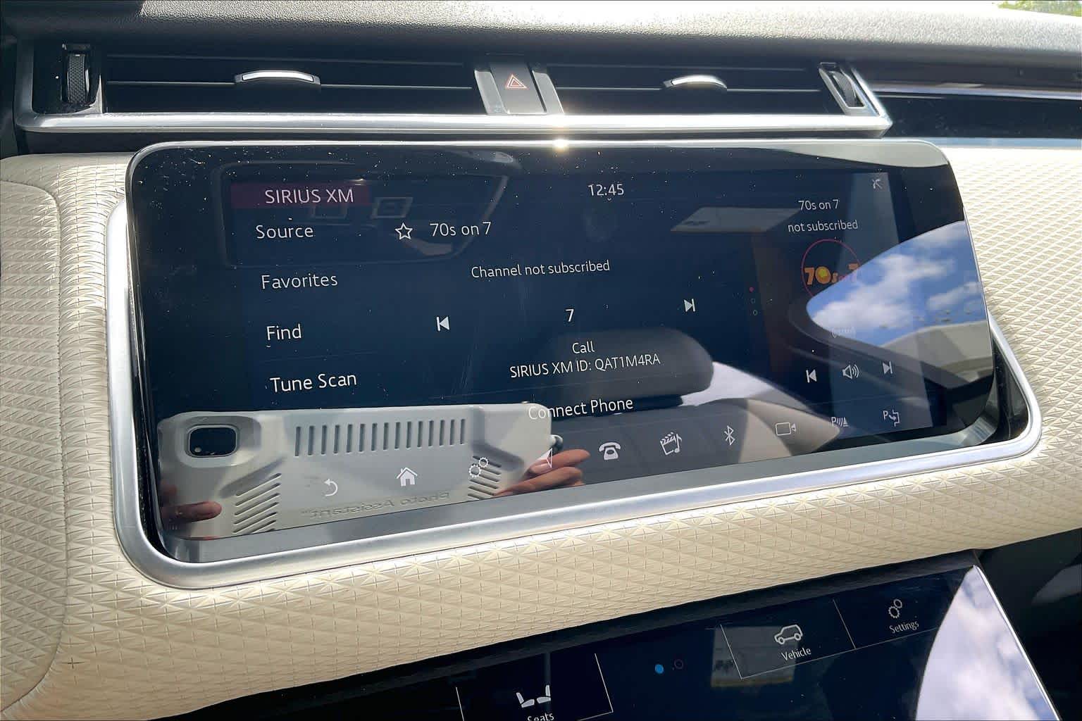 2019 Land Rover Range Rover Velar photo 32 of 34