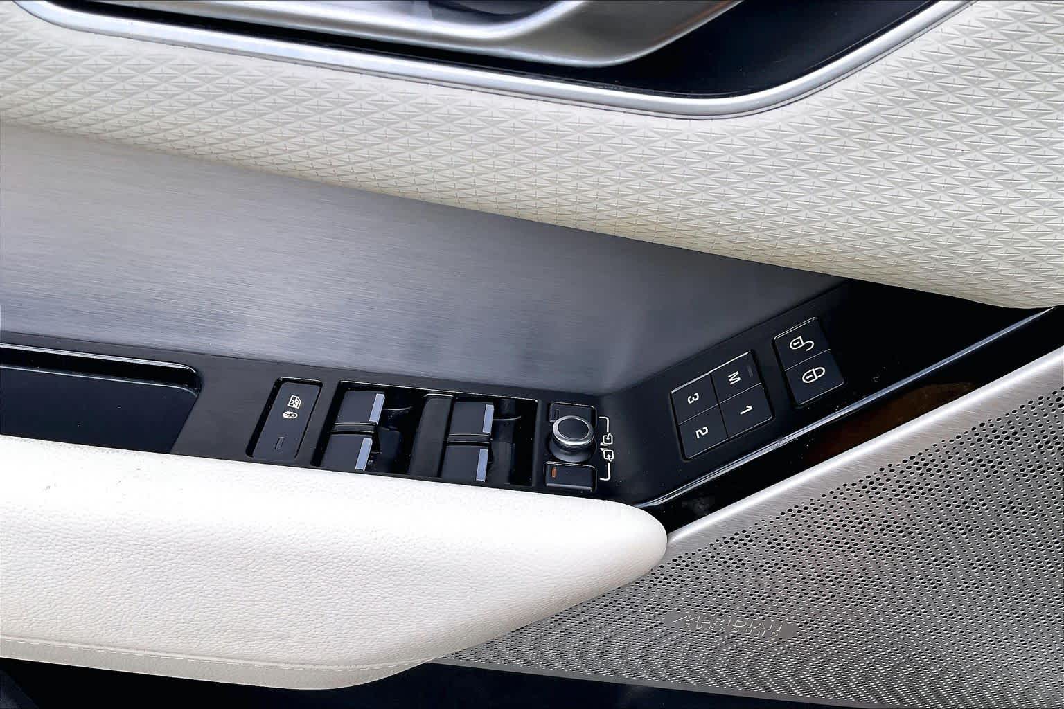 2019 Land Rover Range Rover Velar photo 34 of 34