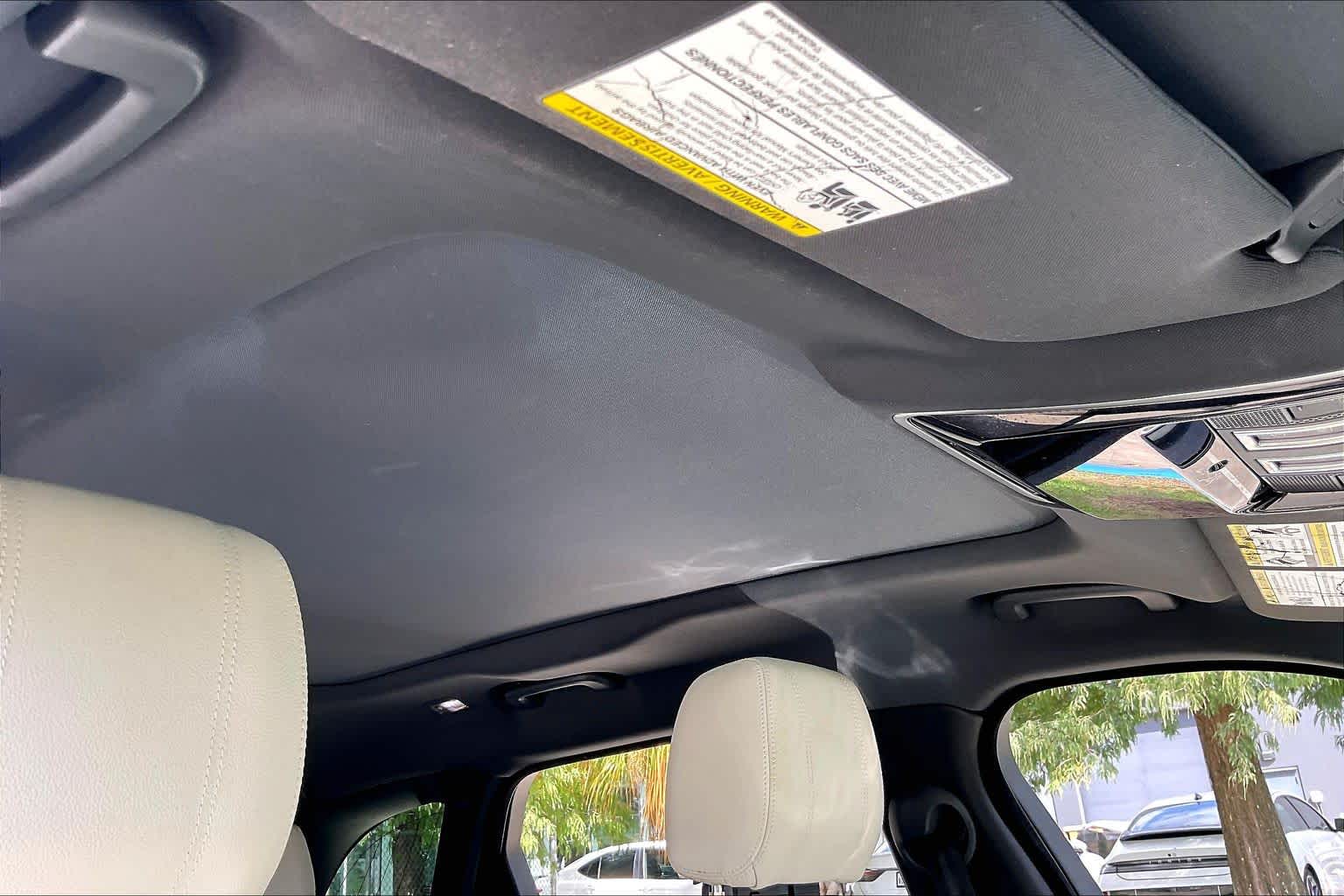 2019 Land Rover Range Rover Velar photo 13 of 34