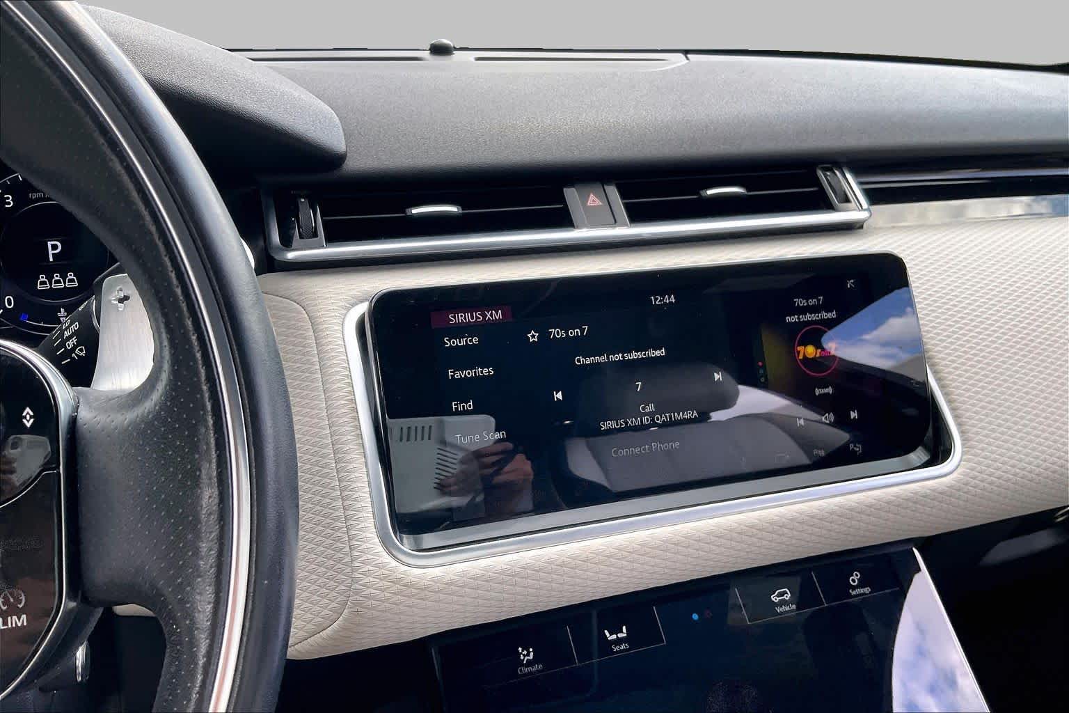 2019 Land Rover Range Rover Velar photo 6 of 34