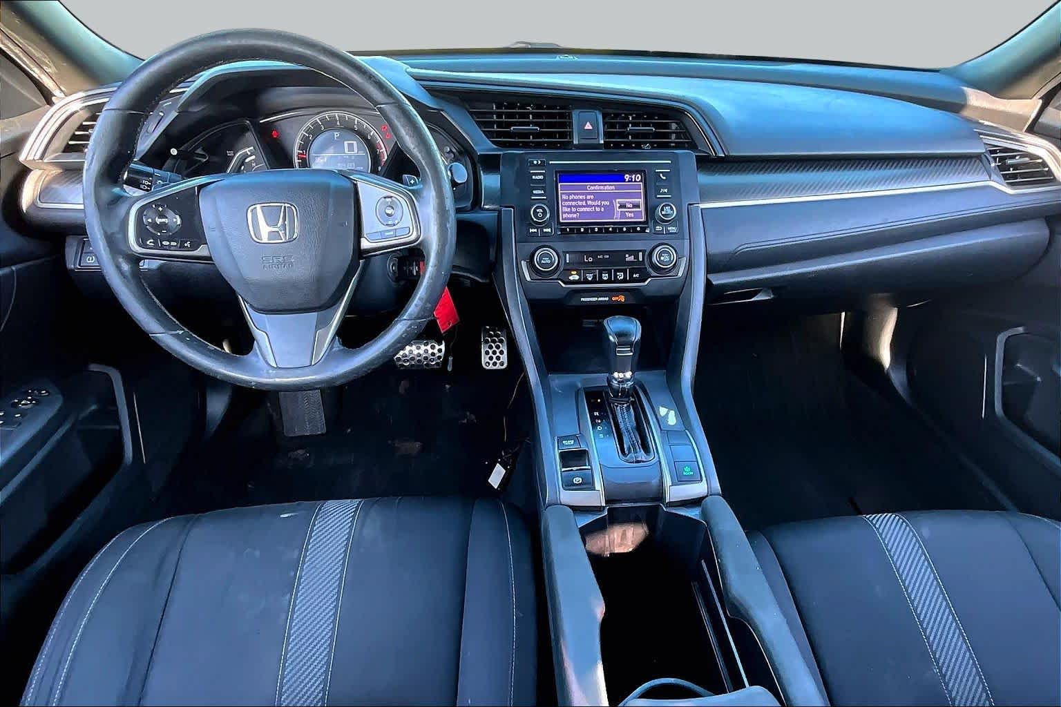 2017 Honda Civic Hatchback photo 14 of 35