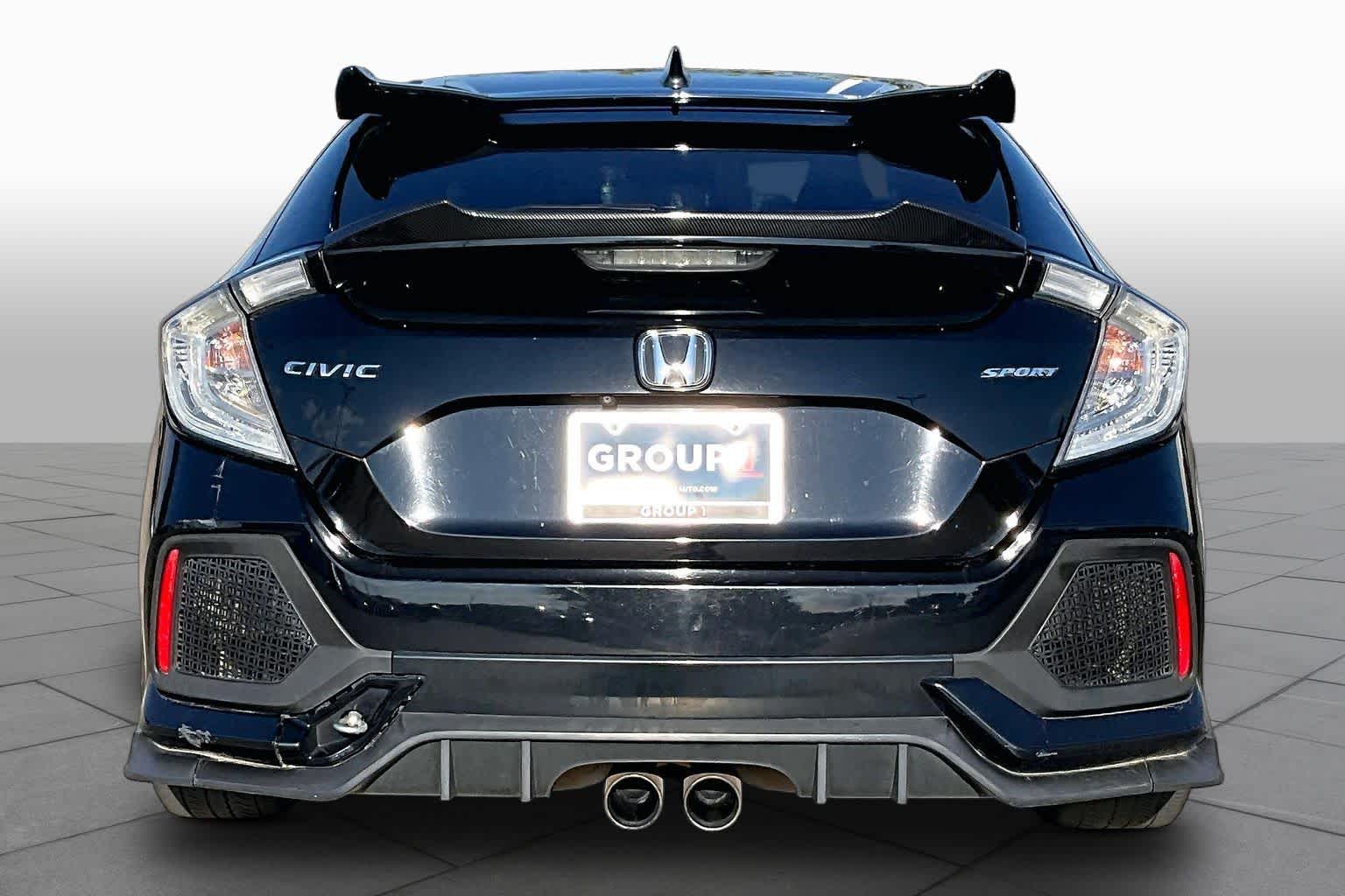 2017 Honda Civic Hatchback photo 5 of 35