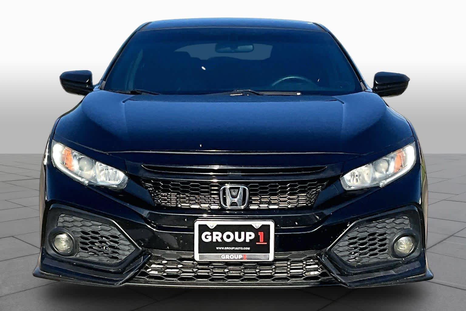 2017 Honda Civic Hatchback photo 4 of 35