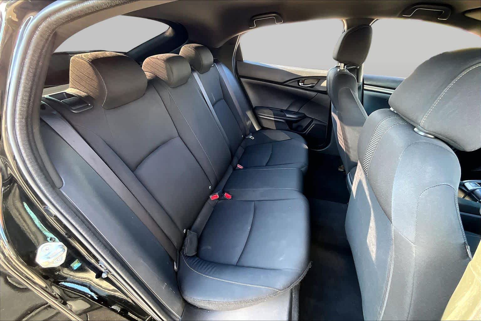 2017 Honda Civic Hatchback photo 18 of 35