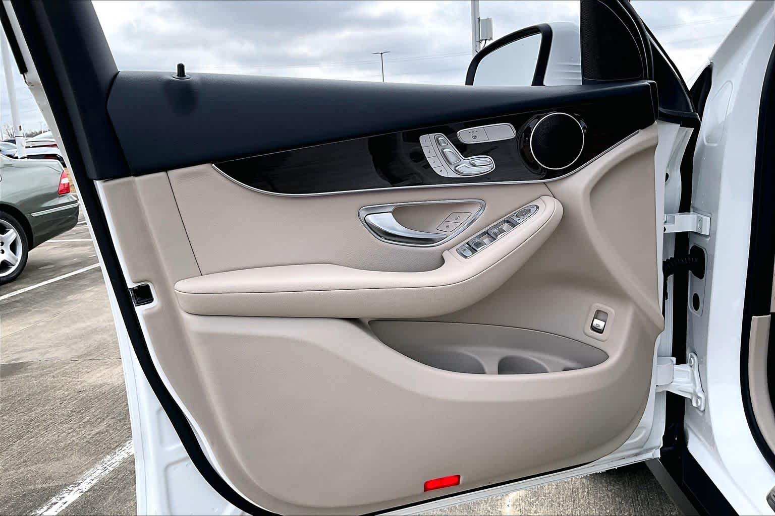 2021 Mercedes-Benz GLC 300 GLC 300 Polar White at Westside Kia
