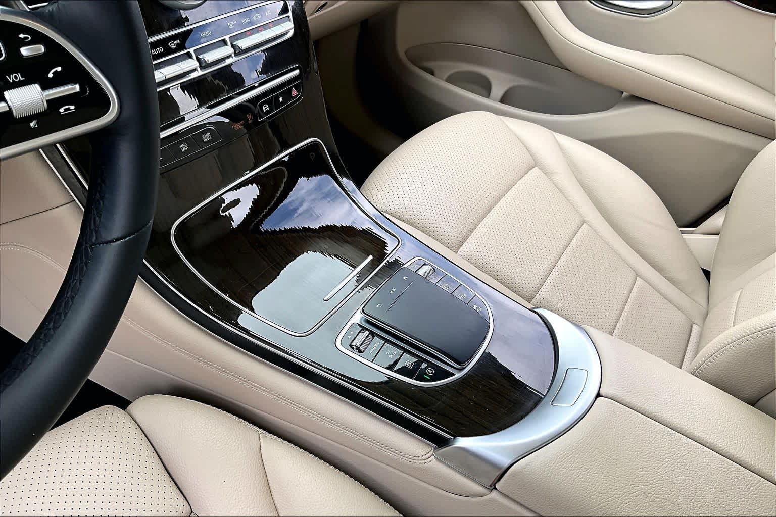 2021 Mercedes-Benz GLC 300 GLC 300 Polar White at Westside Kia