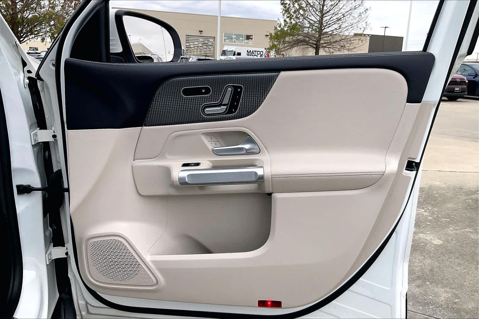 2022 Mercedes-Benz GLB GLB 250 Polar White at Mercedes-Benz of Houston North