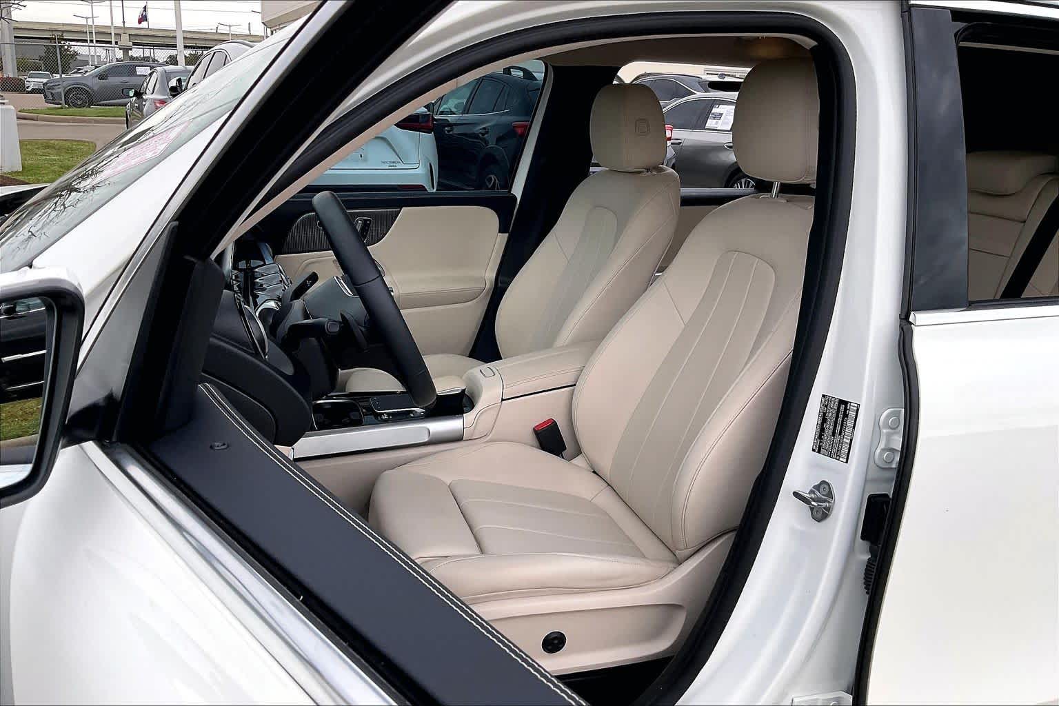 2022 Mercedes-Benz GLB GLB 250 Polar White at Mercedes-Benz of Houston North
