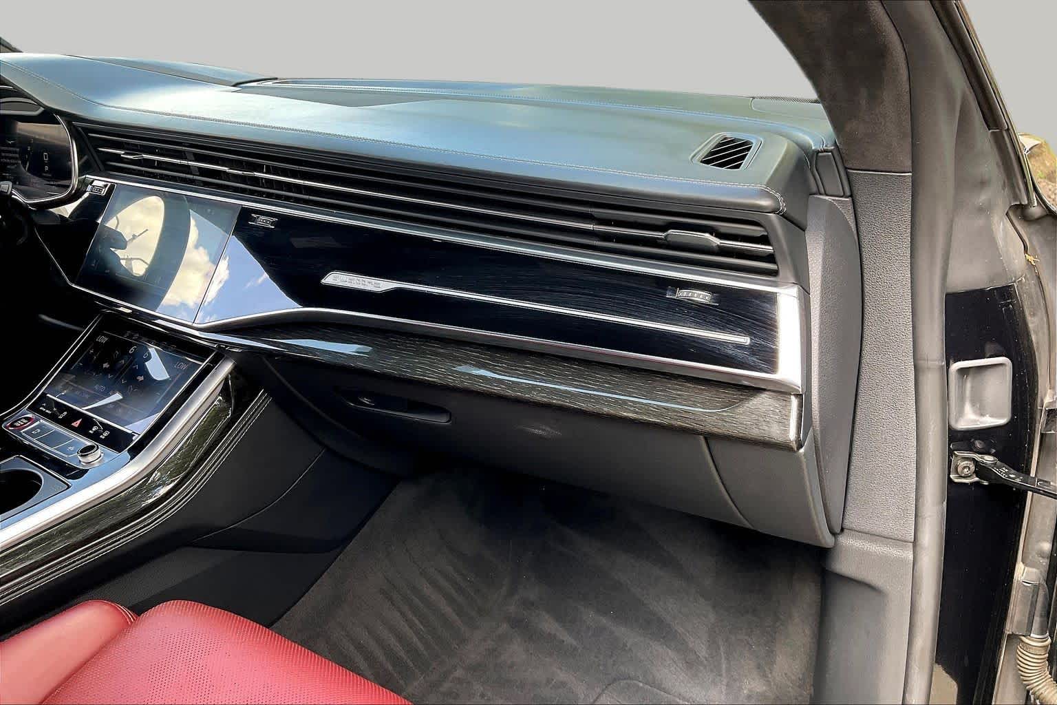 2021 Audi SQ8 photo 16 of 34
