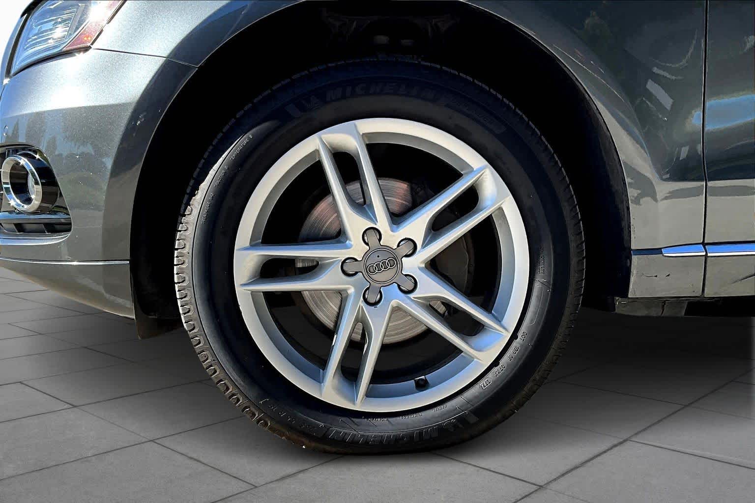 2016 Audi Q5 Premium Plus Daytona Gray Pearl Effect at AutoNation USA Houston