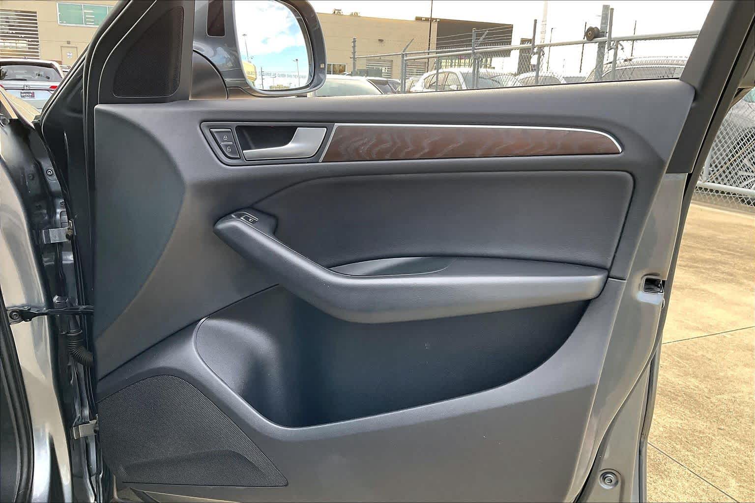 2015 Audi Q5 Premium Plus Daytona Gray Pearl Effect at AutoNation USA Houston