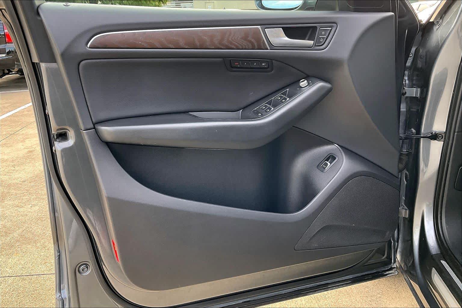 2015 Audi Q5 Premium Plus Daytona Gray Pearl Effect at AutoNation USA Houston