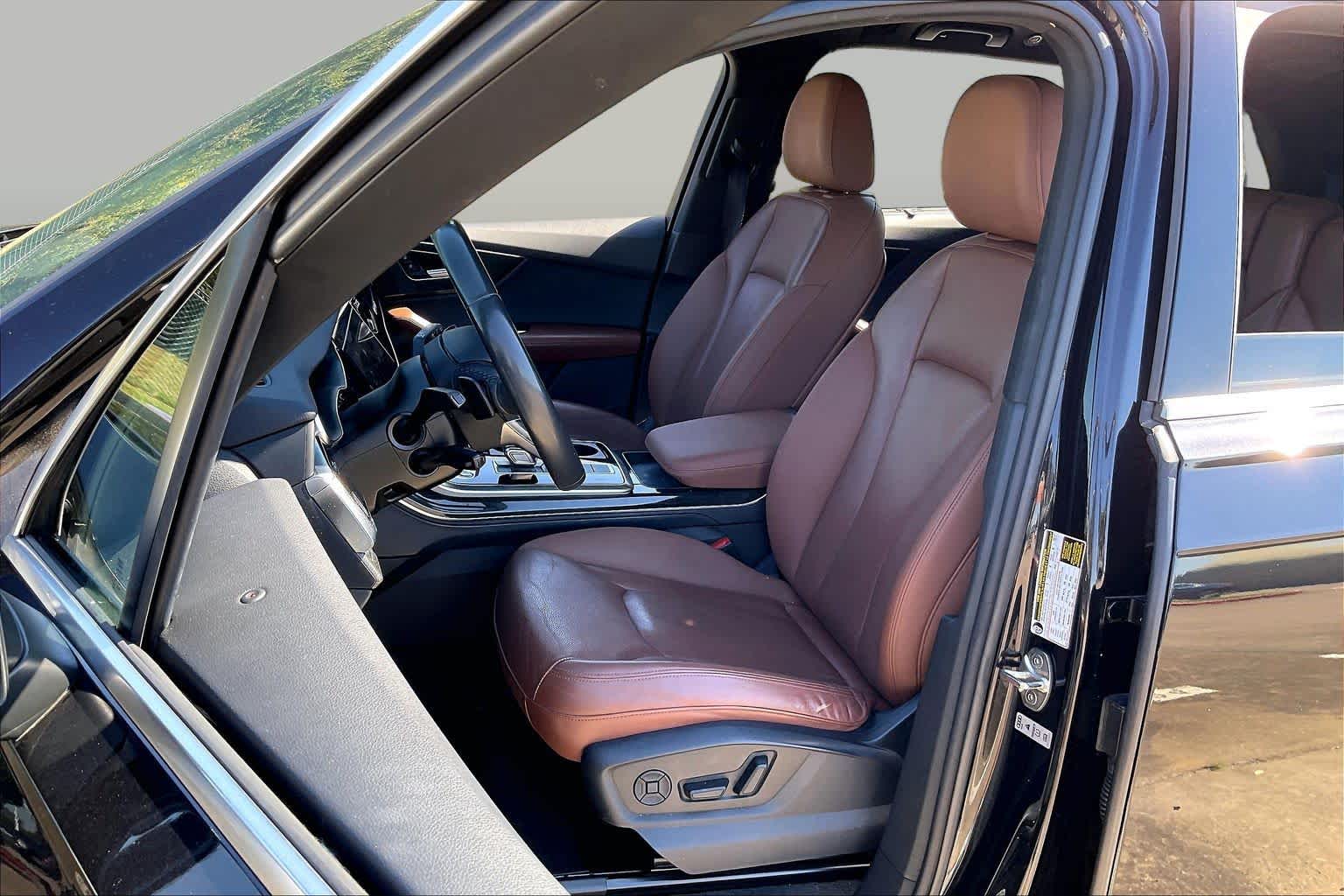 2021 Audi Q7 photo 7 of 35