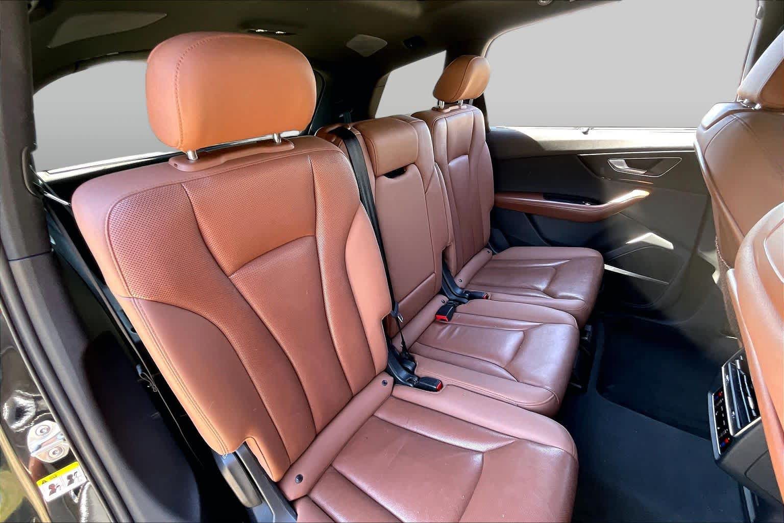 2021 Audi Q7 photo 18 of 35