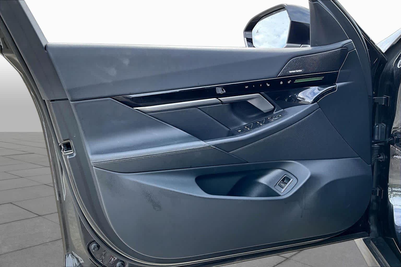 2025 BMW 530i 530i Dark Graphite Metallic at Lexus Southwest Houston