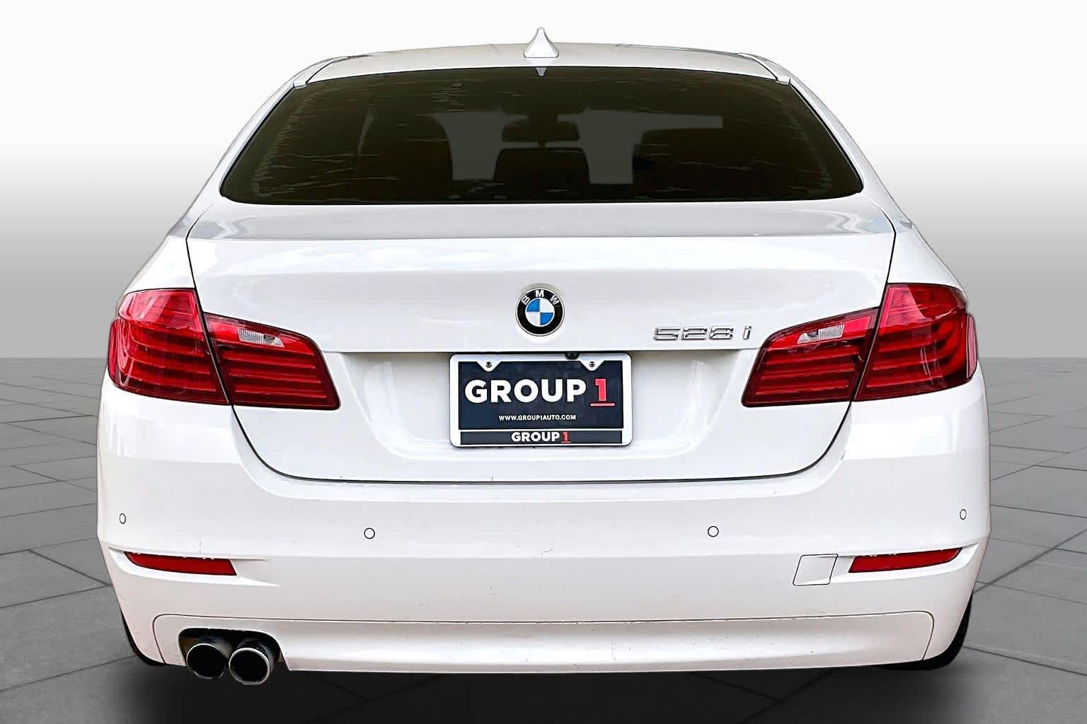 2015 BMW 528i photo 5 of 34