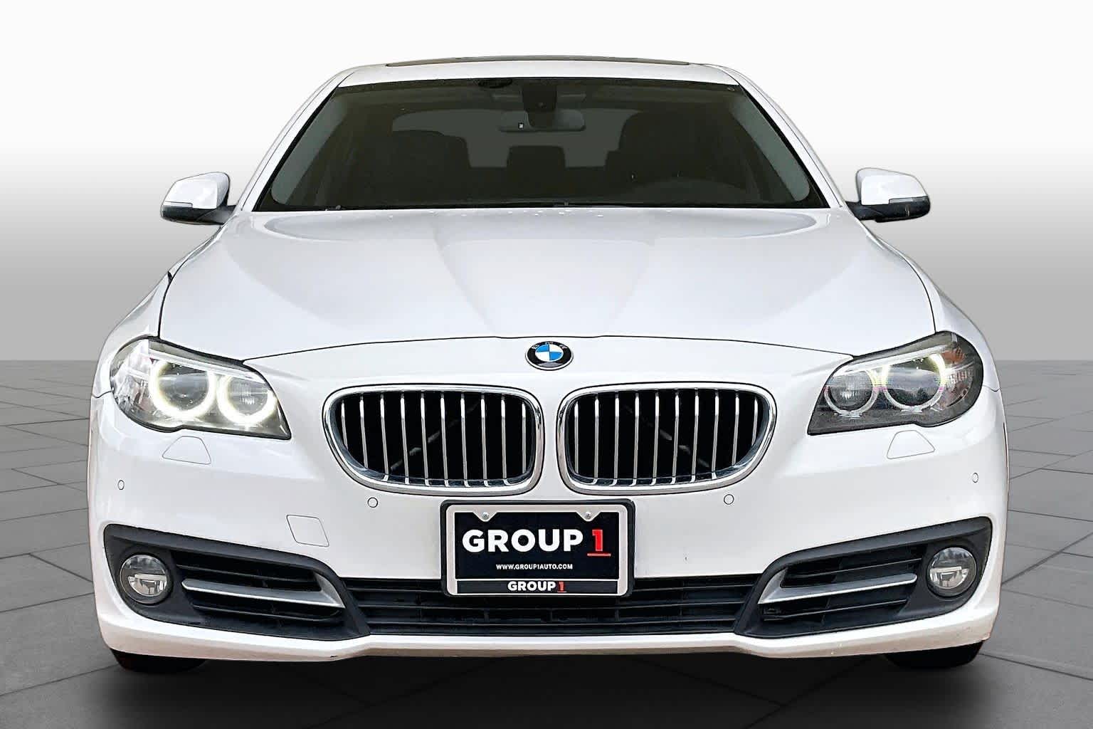 2015 BMW 528i photo 4 of 34