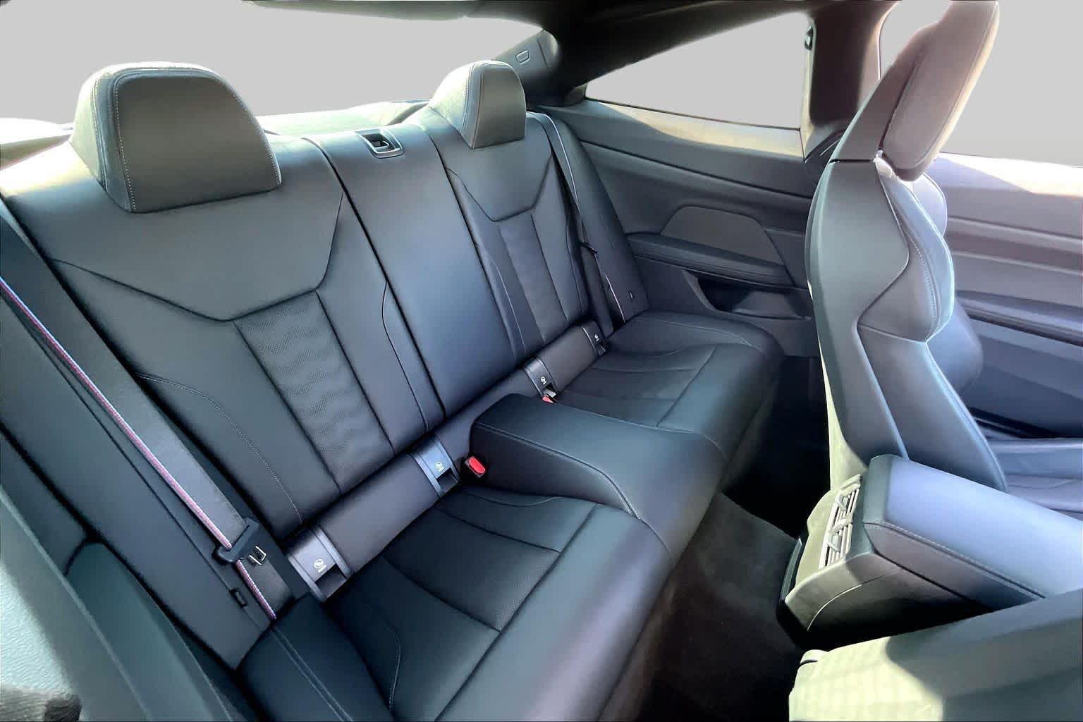 2026 BMW M4 photo 16 of 33