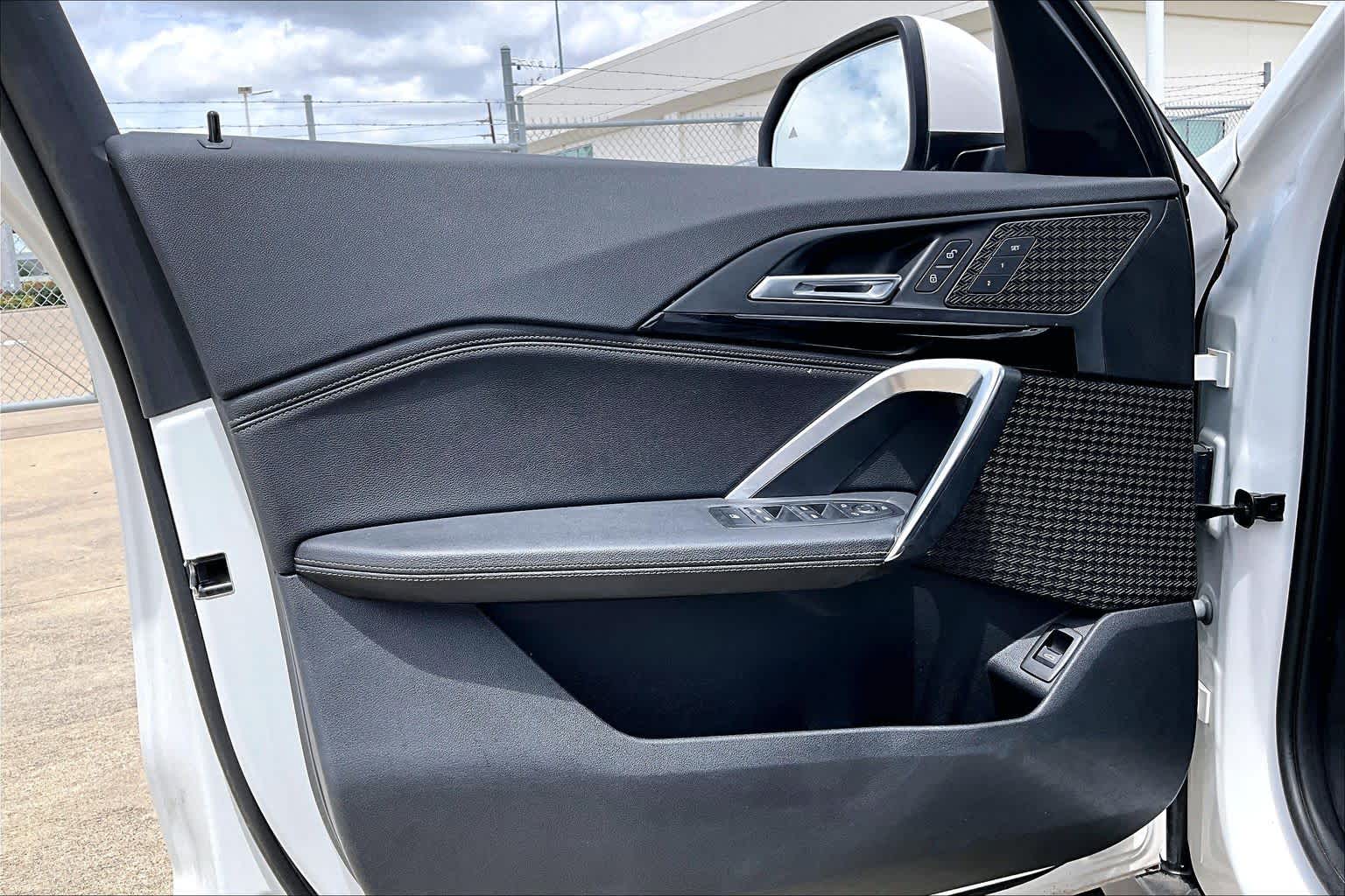 2023 BMW X1 xDrive28i xDrive28i Mineral White Metallic at Lexus Southwest Houston