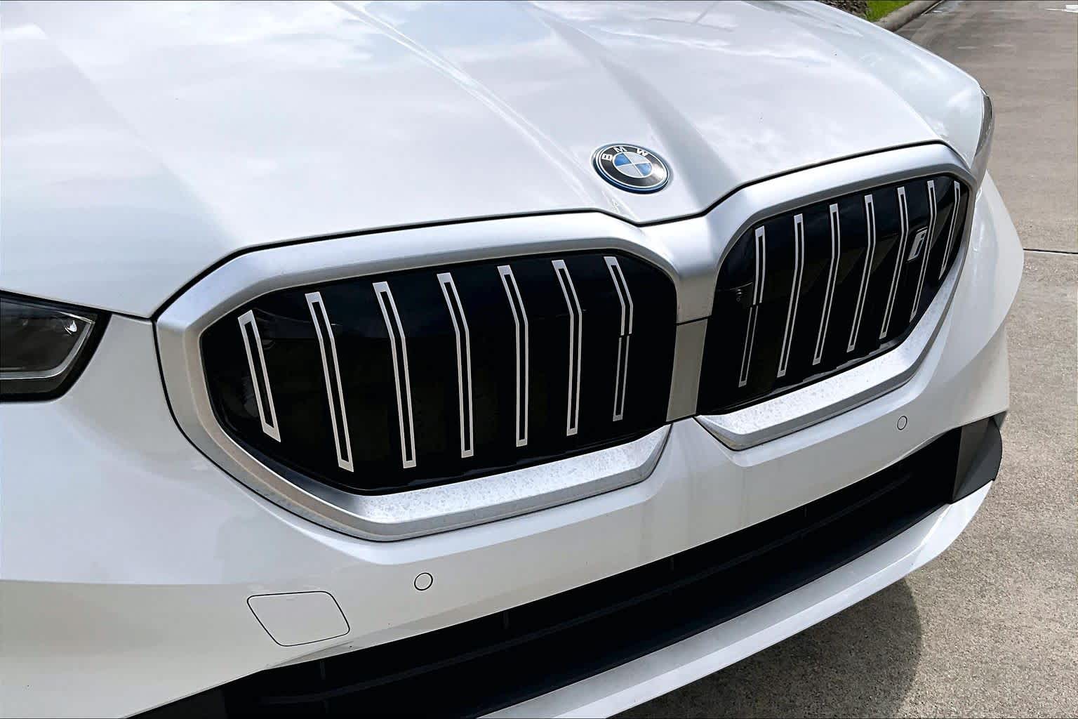 2025 BMW i5 eDrive40 Mineral White Metallic at BMW of West Houston
