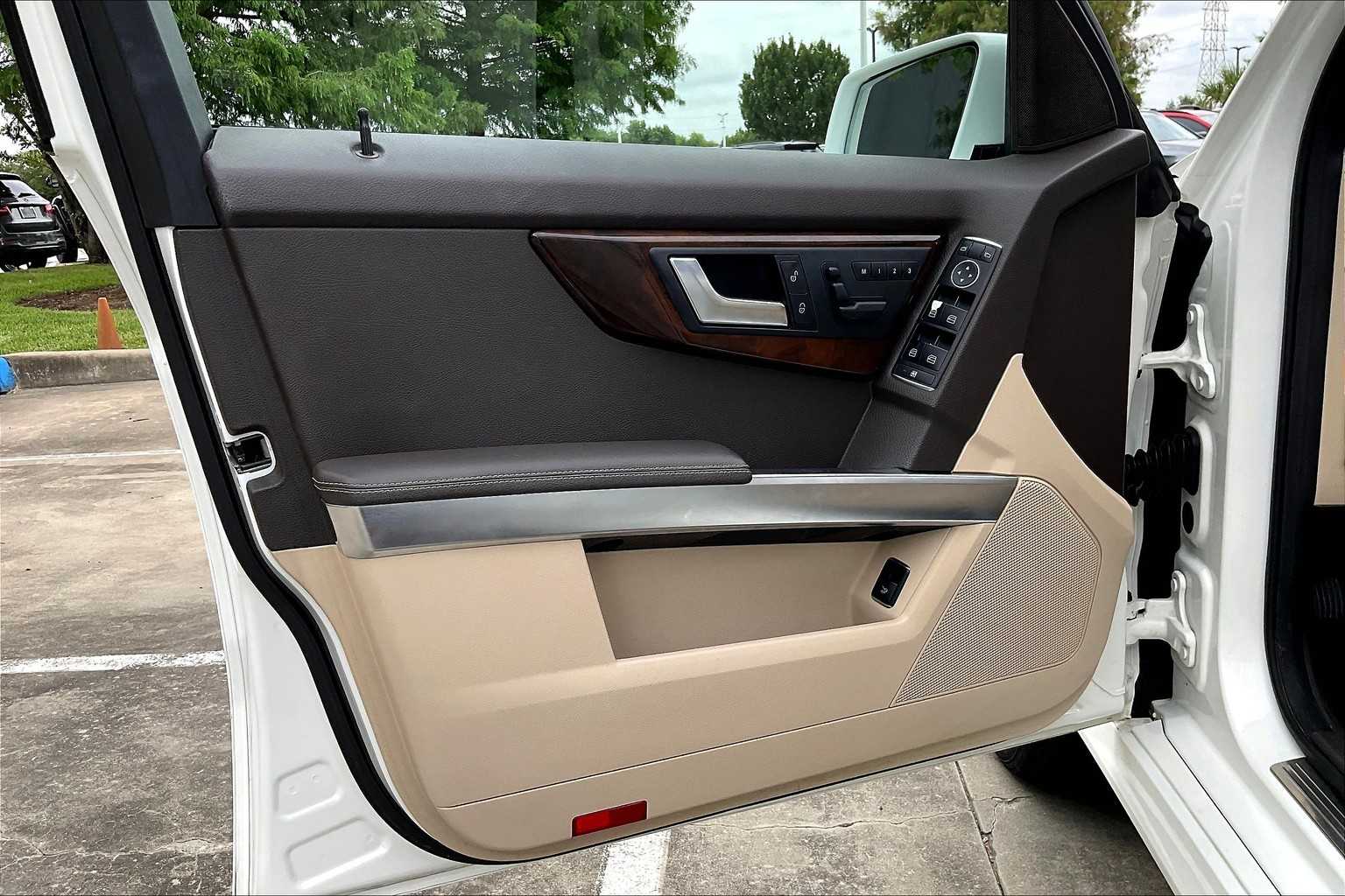 2015 Mercedes-Benz GLK-Class GLK 350 Polar White at Lone Star Chevrolet