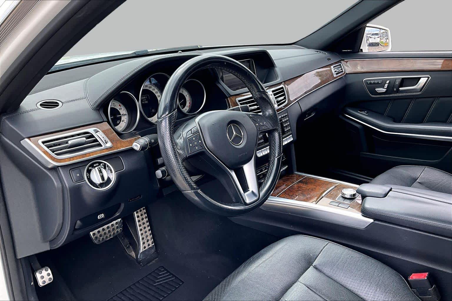 2015 Mercedes-Benz E 400 photo 16 of 35