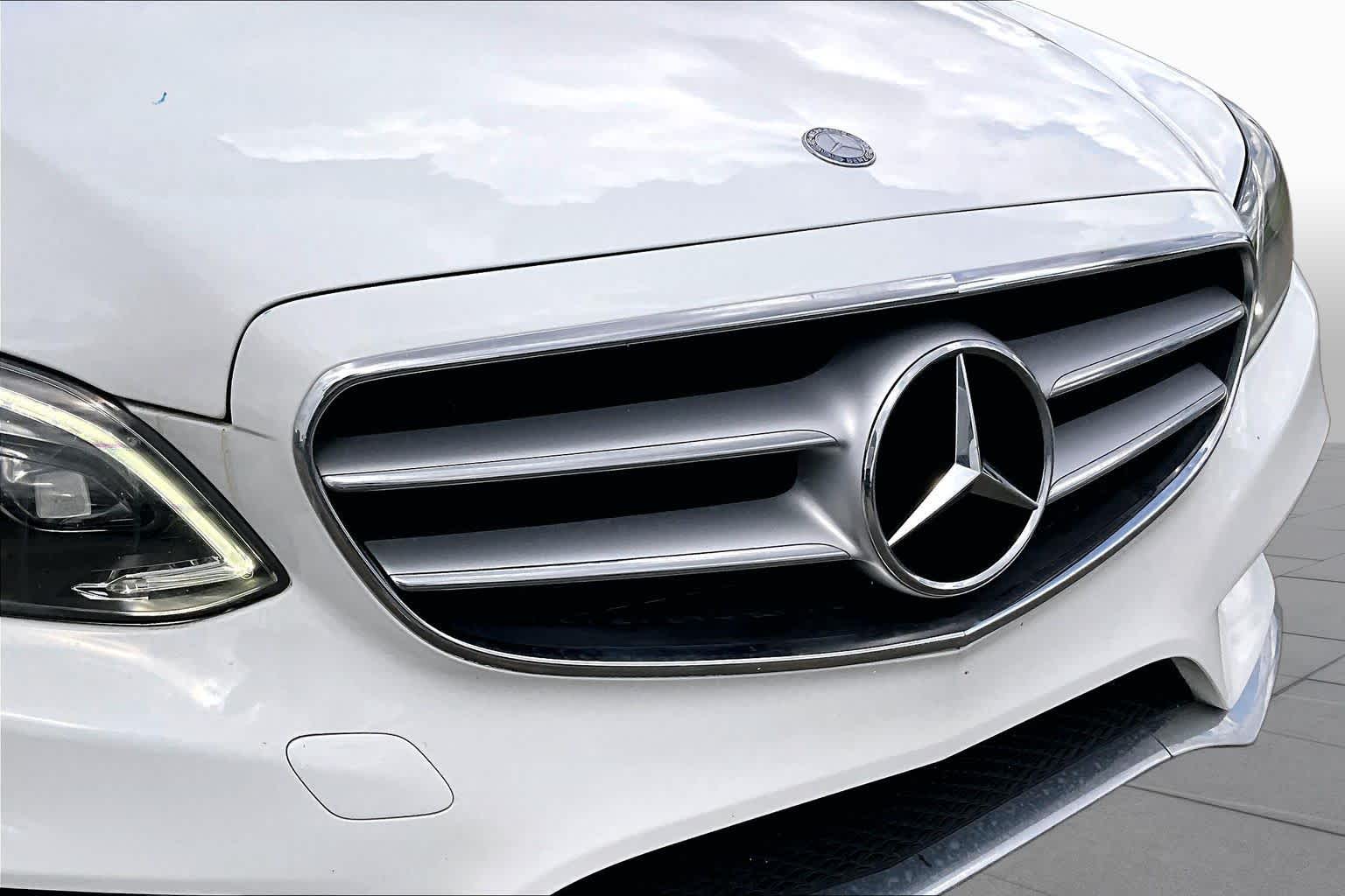 2015 Mercedes-Benz E 400 photo 28 of 35