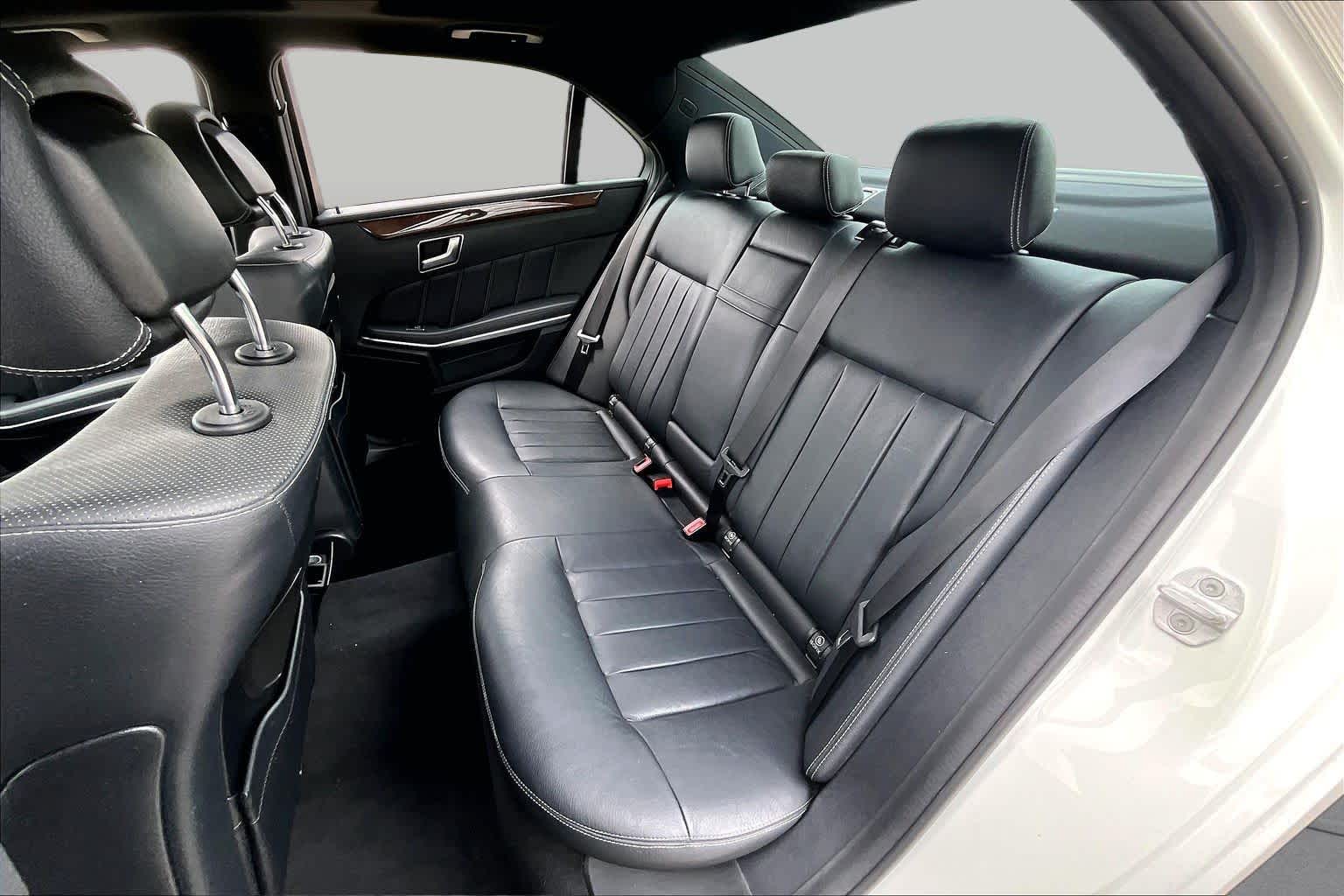 2015 Mercedes-Benz E 400 photo 19 of 35