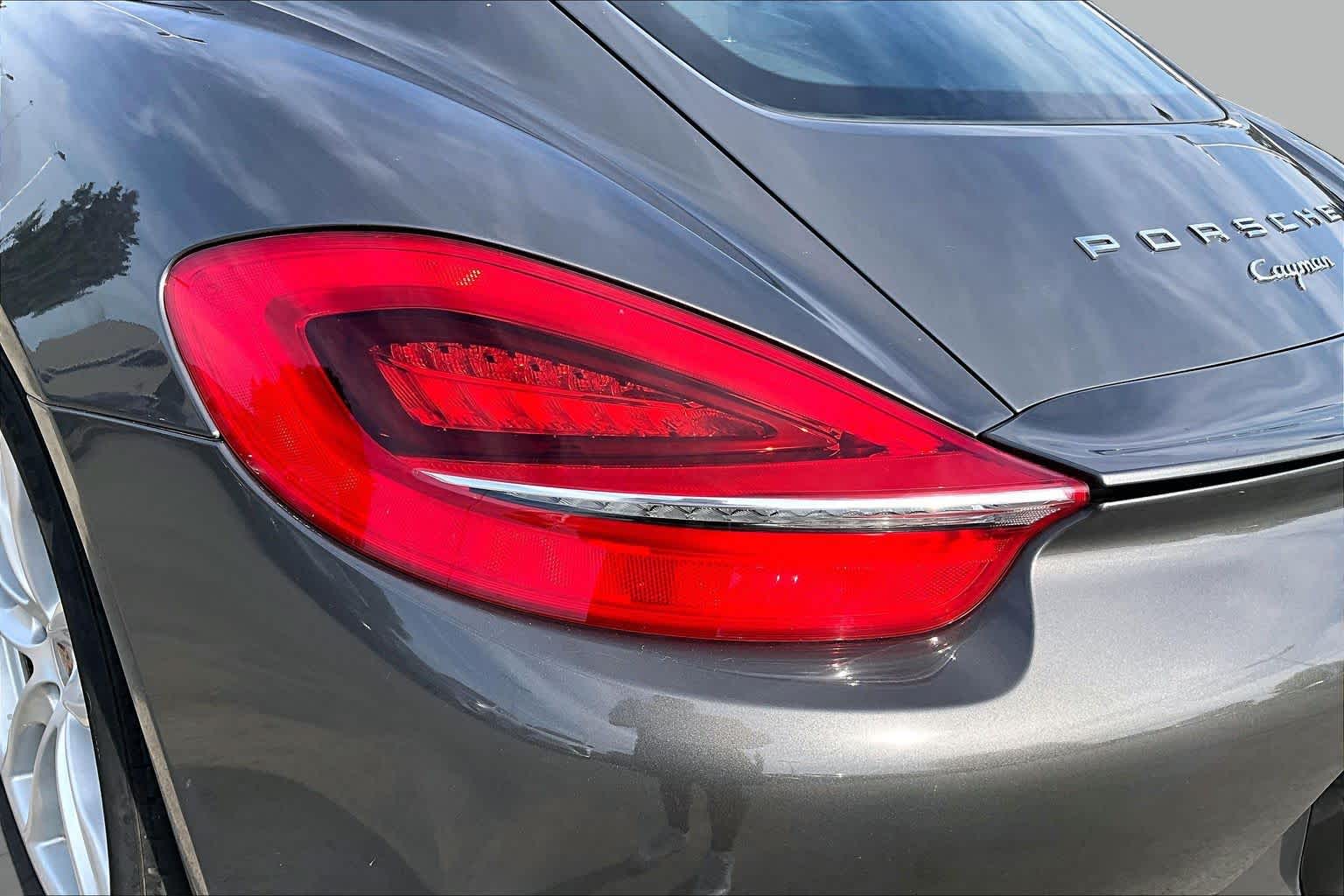 2014 Porsche Cayman photo 25 of 32