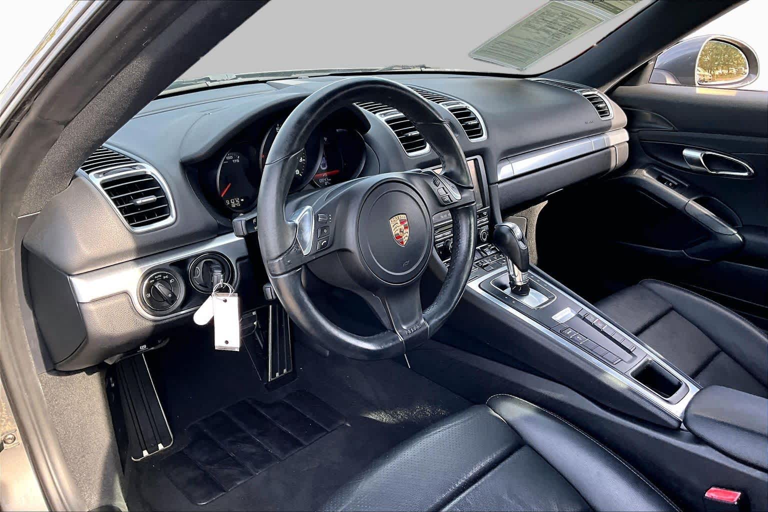 2014 Porsche Cayman photo 17 of 32