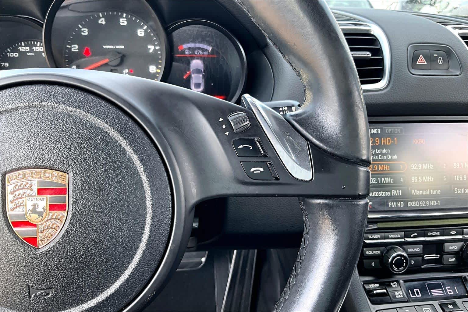 2014 Porsche Cayman photo 22 of 32