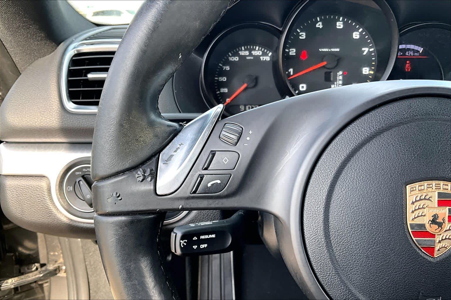 2014 Porsche Cayman photo 21 of 32