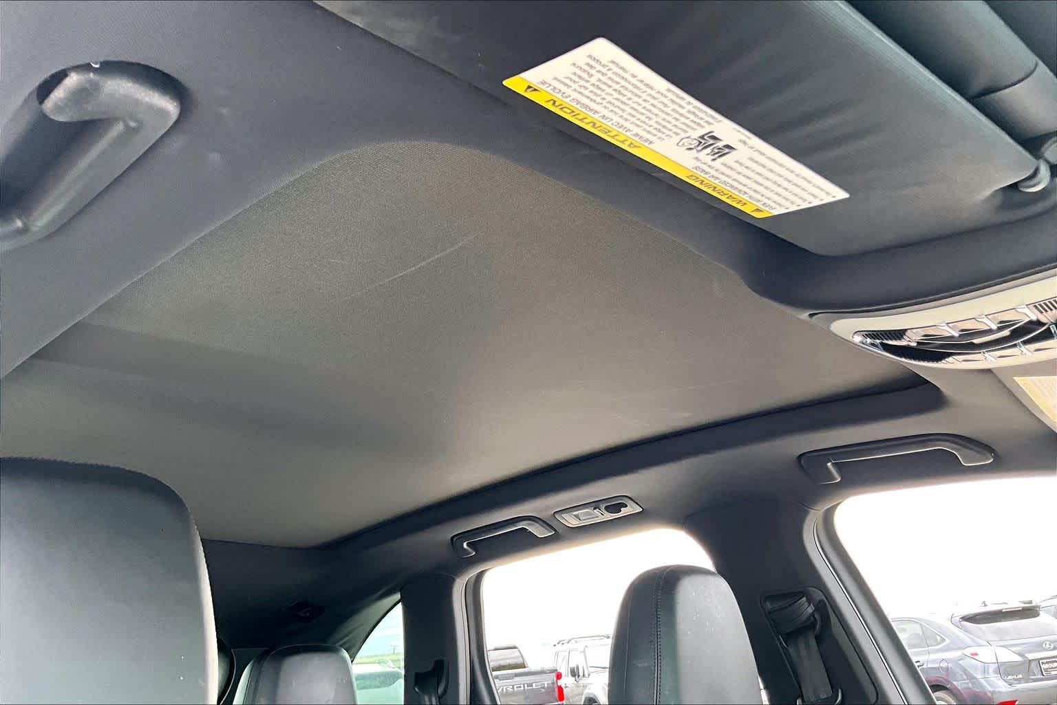2016 Porsche Cayenne photo 12 of 33