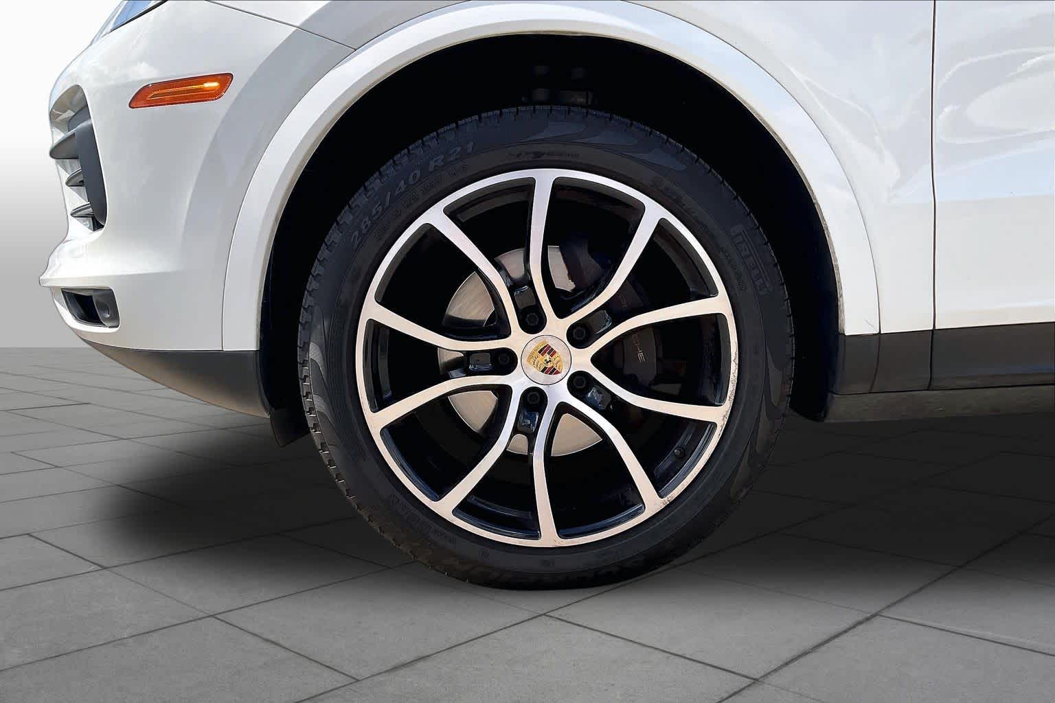 2019 Porsche Cayenne photo 9 of 34