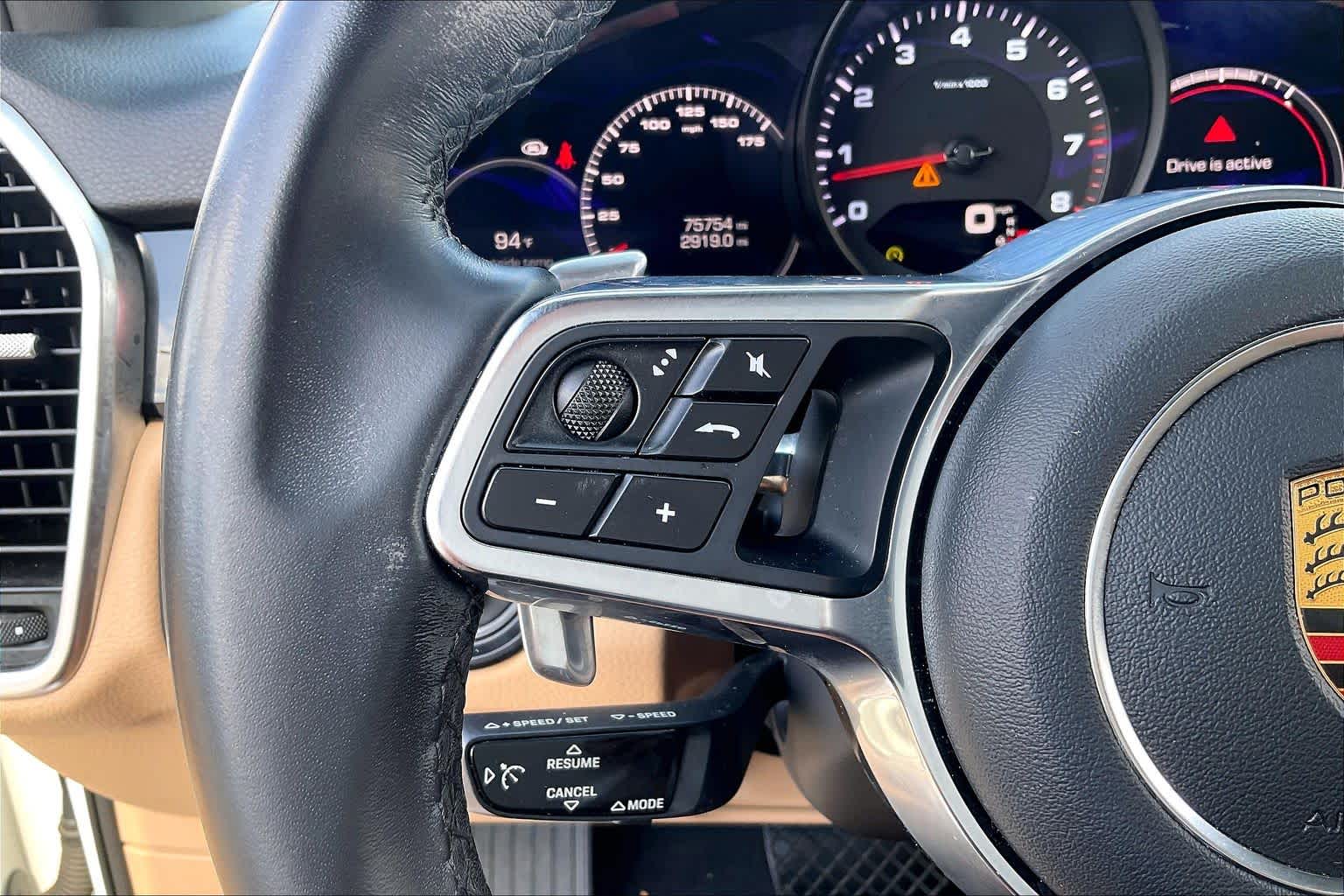 2019 Porsche Cayenne photo 21 of 34