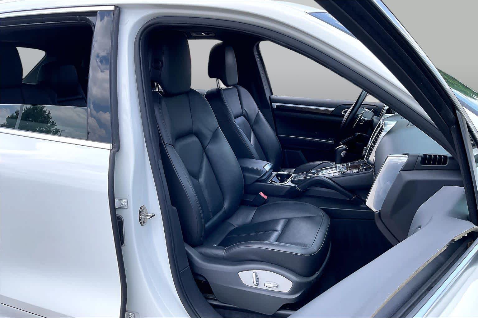 2013 Porsche Cayenne S White at Friendly Ford Crosby